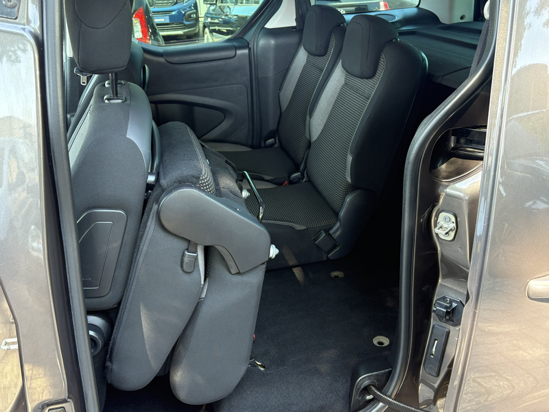 Peugeot Partner Tepee 1.2 PureTech Allure | Navi | Carplay | PDC | — photo 24