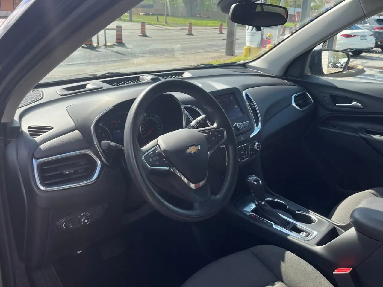 Chevrolet Equinox снимка Chevrolet Equinox