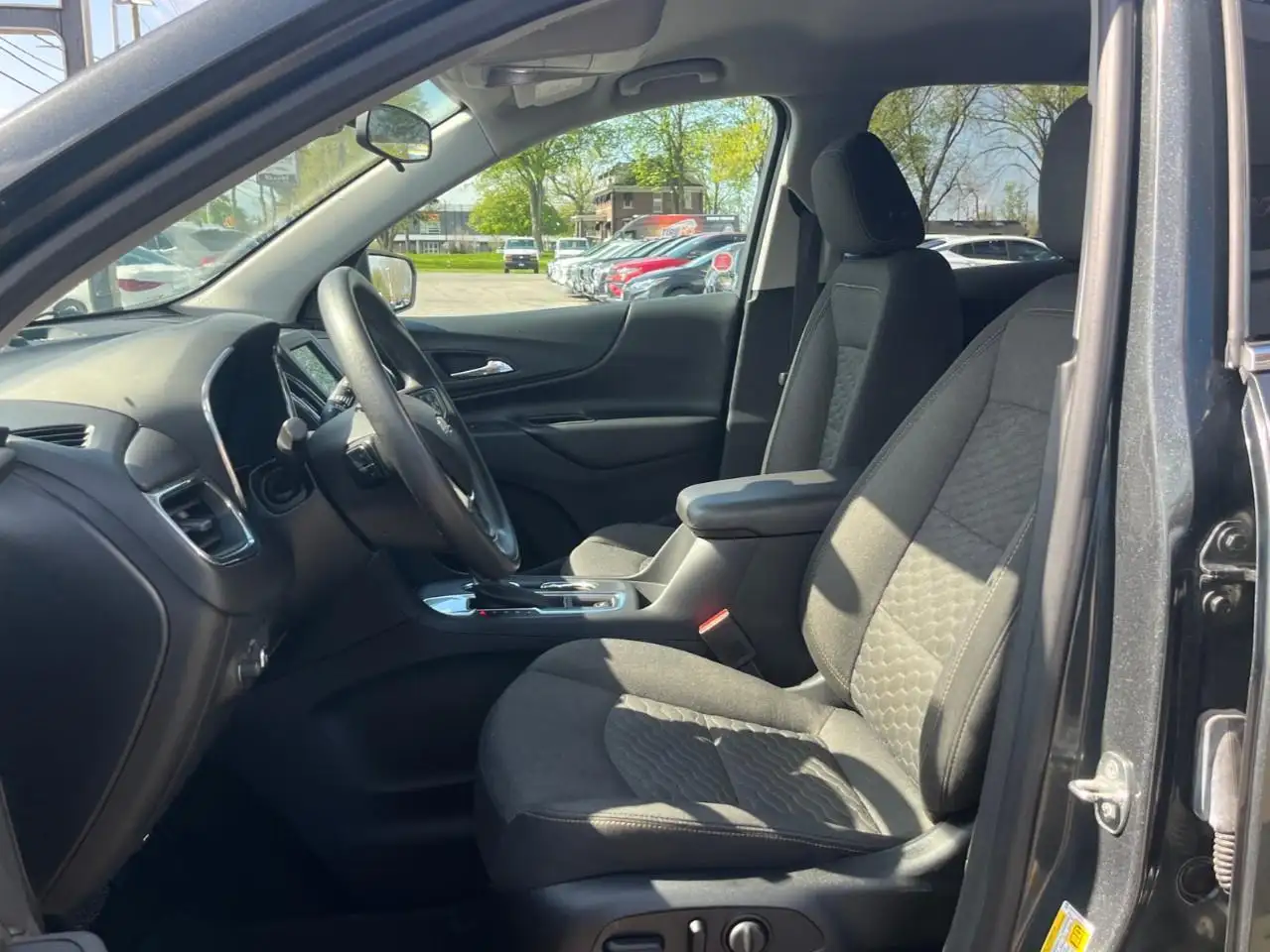 Chevrolet Equinox снимка Chevrolet Equinox