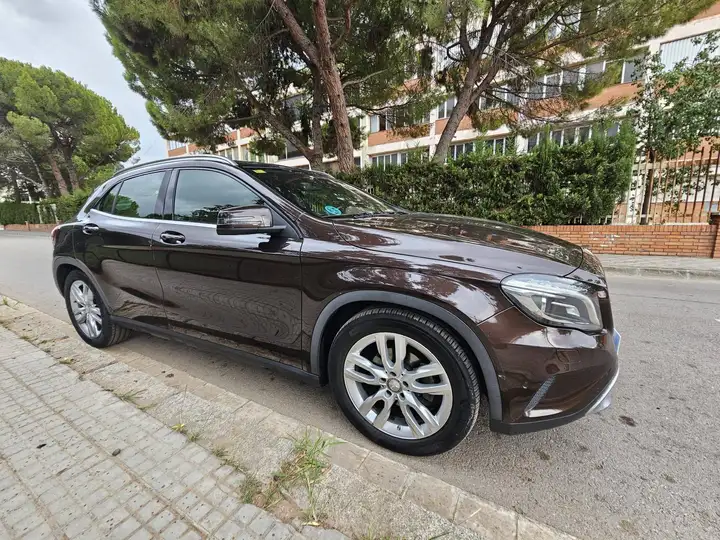 Mercedes-Benz GLA 200 CDI Edition 1 7G-DCT X156 2015