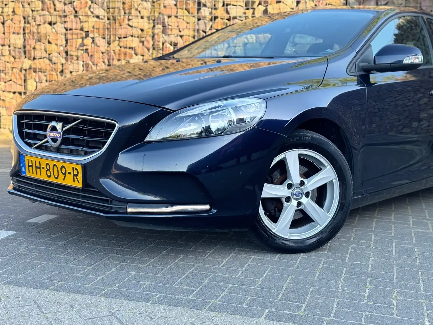 Volvo V40 2.0 D2 Kinetic Business Bleu - 2