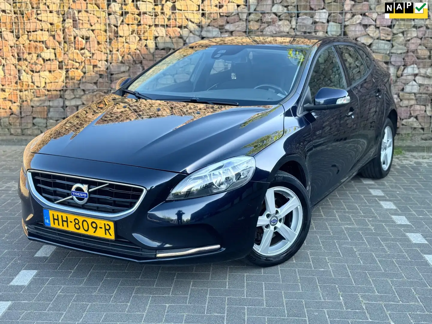 Volvo V40 2.0 D2 Kinetic Business Bleu - 1