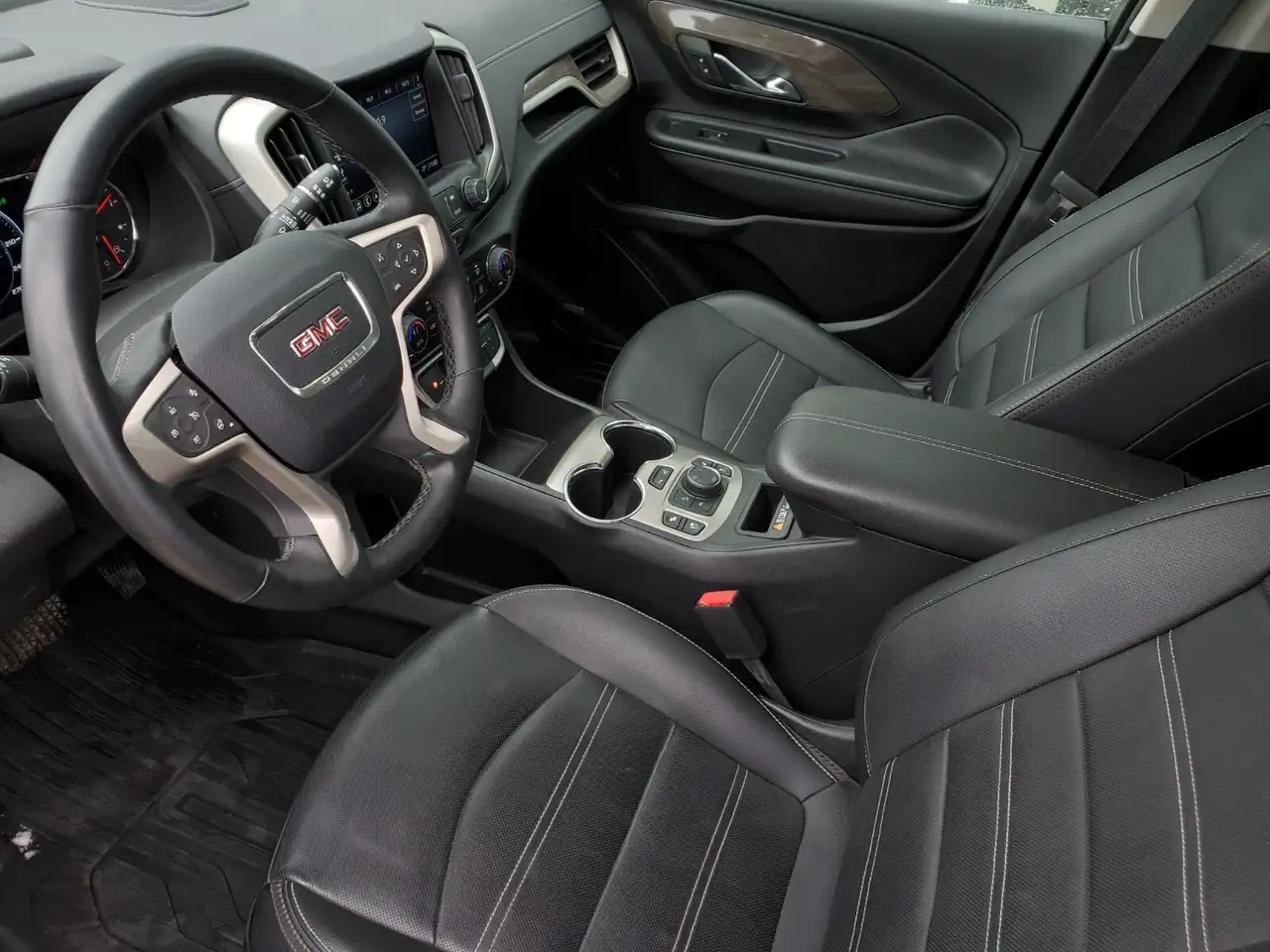 GMC Terrain снимка GMC Terrain
