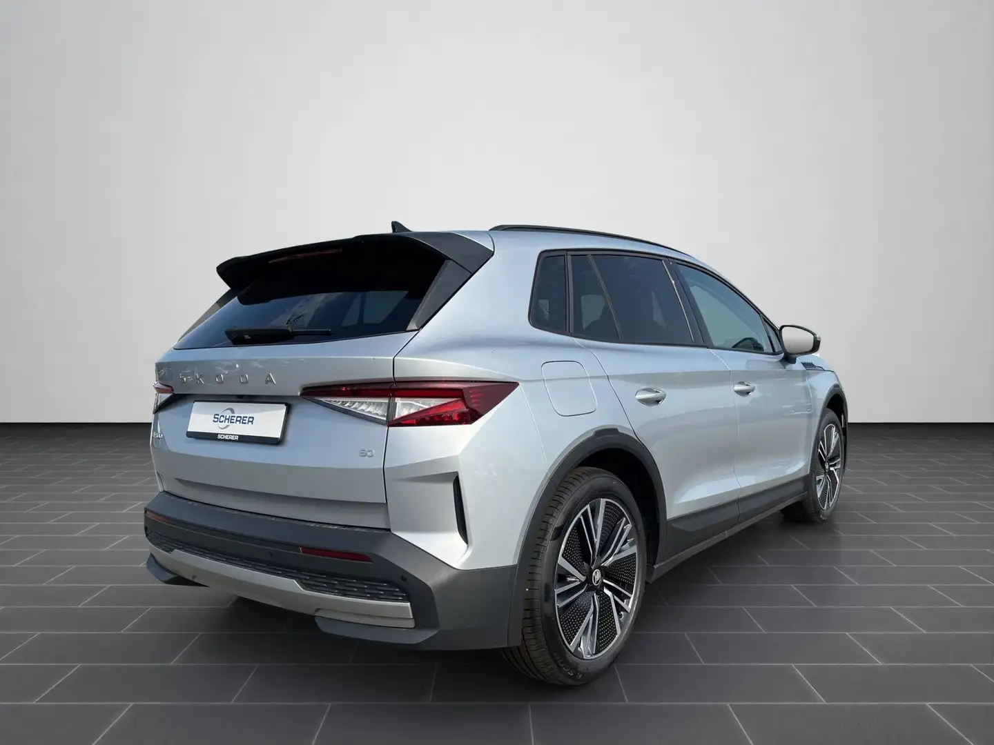 Skoda 60 63 kWh AHK 20 Zoll Plus Paket Stříbrná - 2