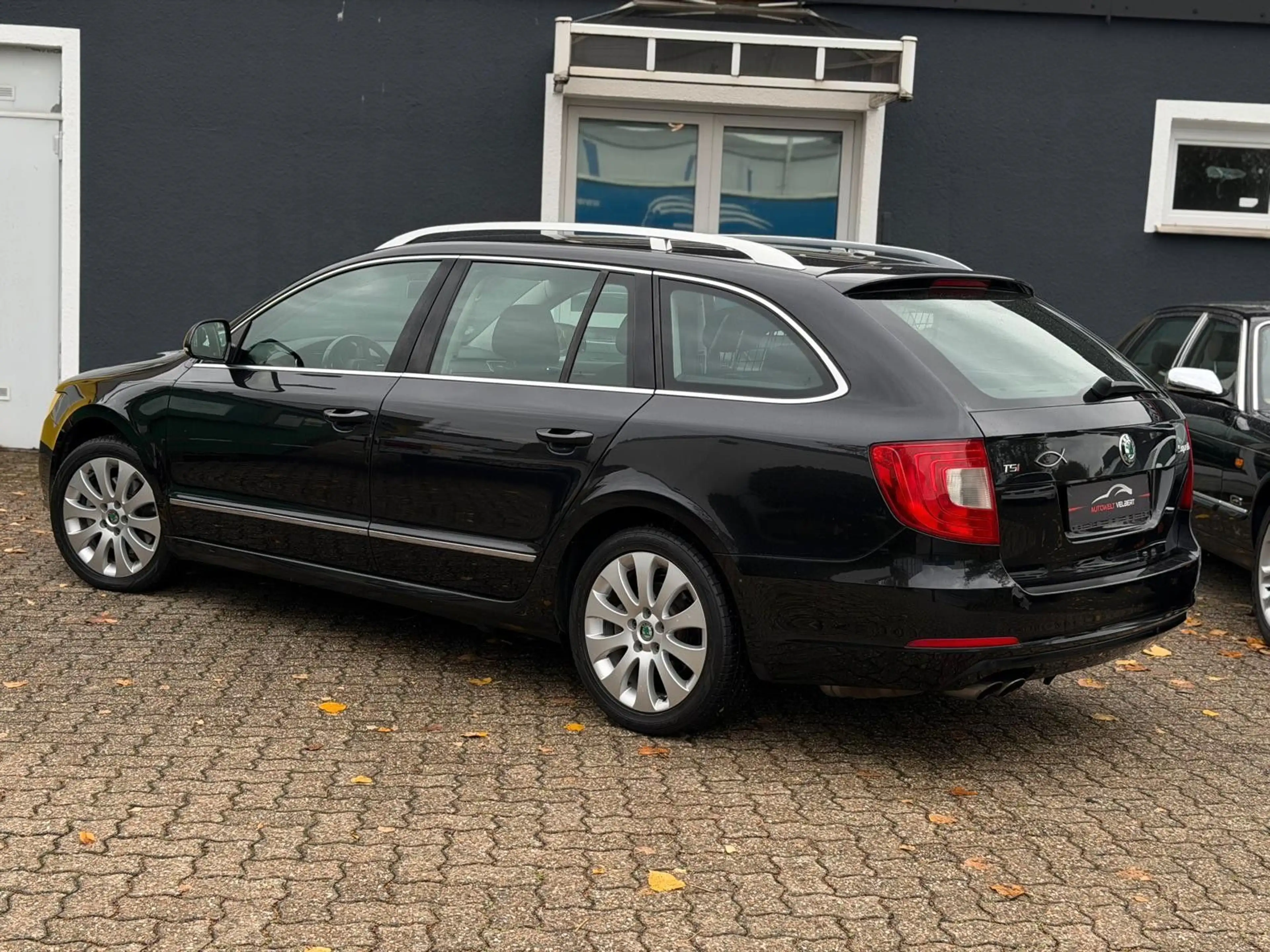 Skoda Superb Combi Elegance 1.HAND/XENON/SHZ/PARK/TEMP — photo 6