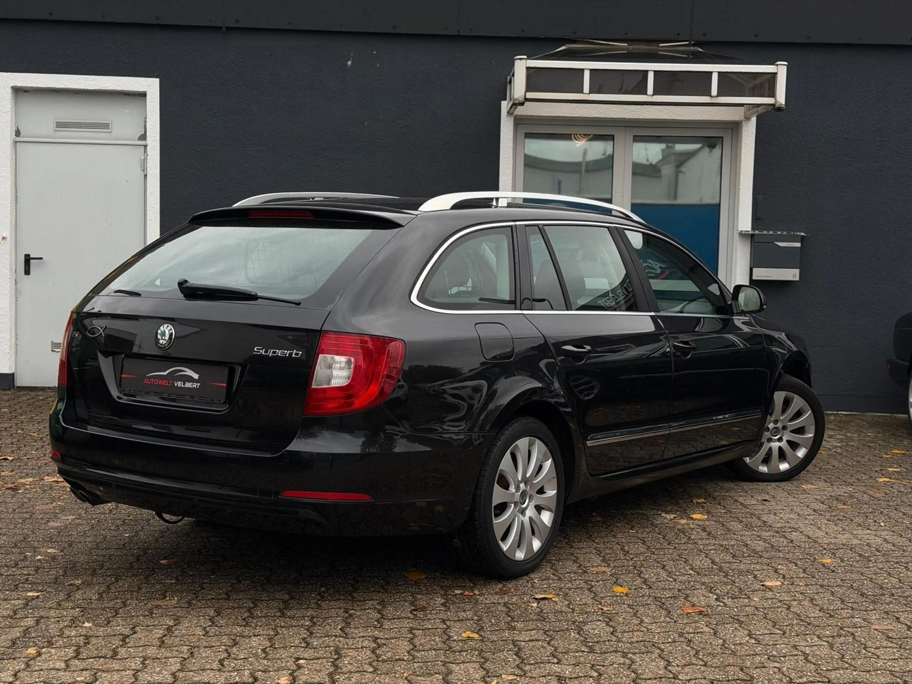 Skoda Superb Combi Elegance 1.HAND/XENON/SHZ/PARK/TEMP — photo 4