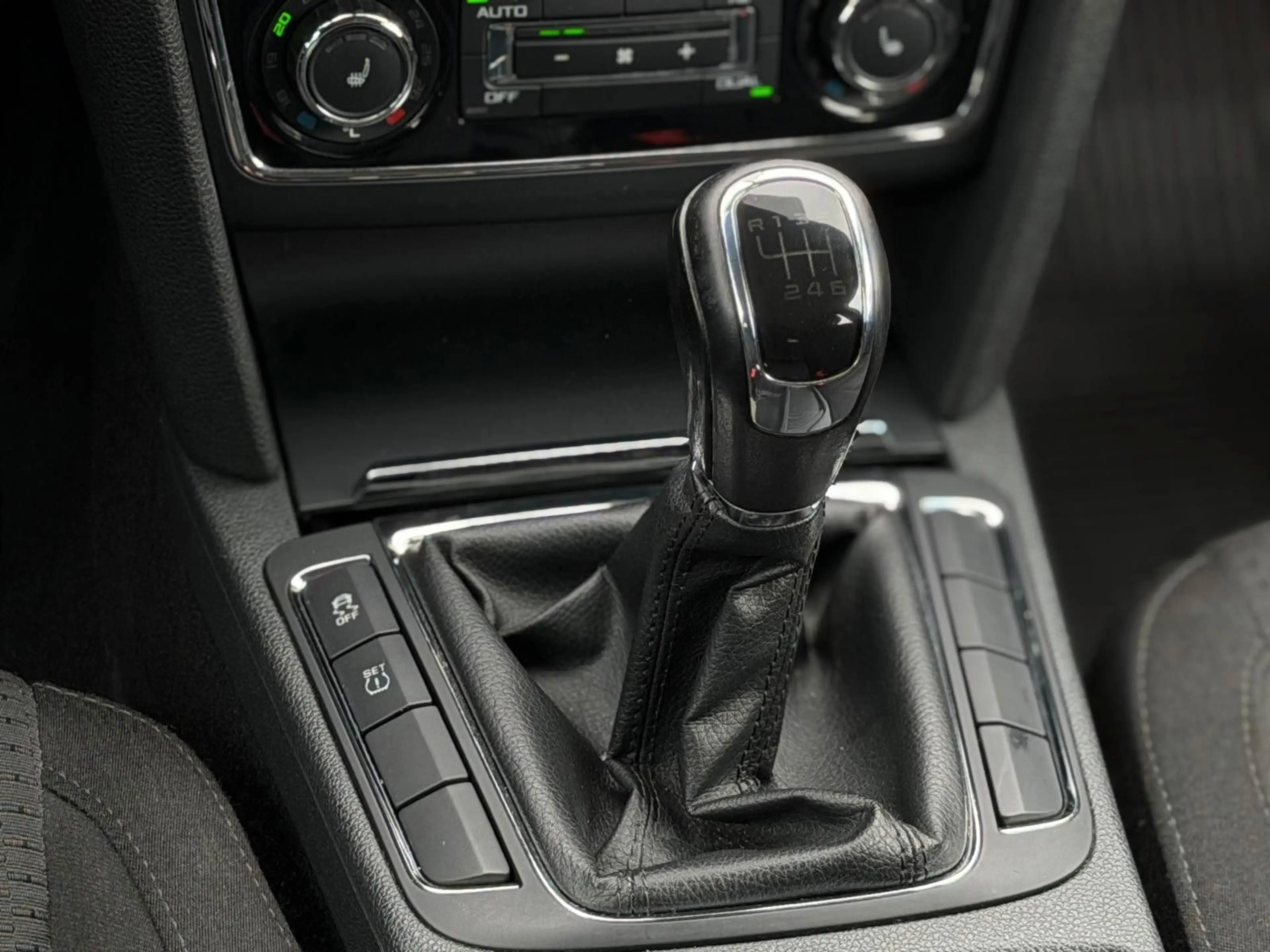 Skoda Superb Combi Elegance 1.HAND/XENON/SHZ/PARK/TEMP — photo 12
