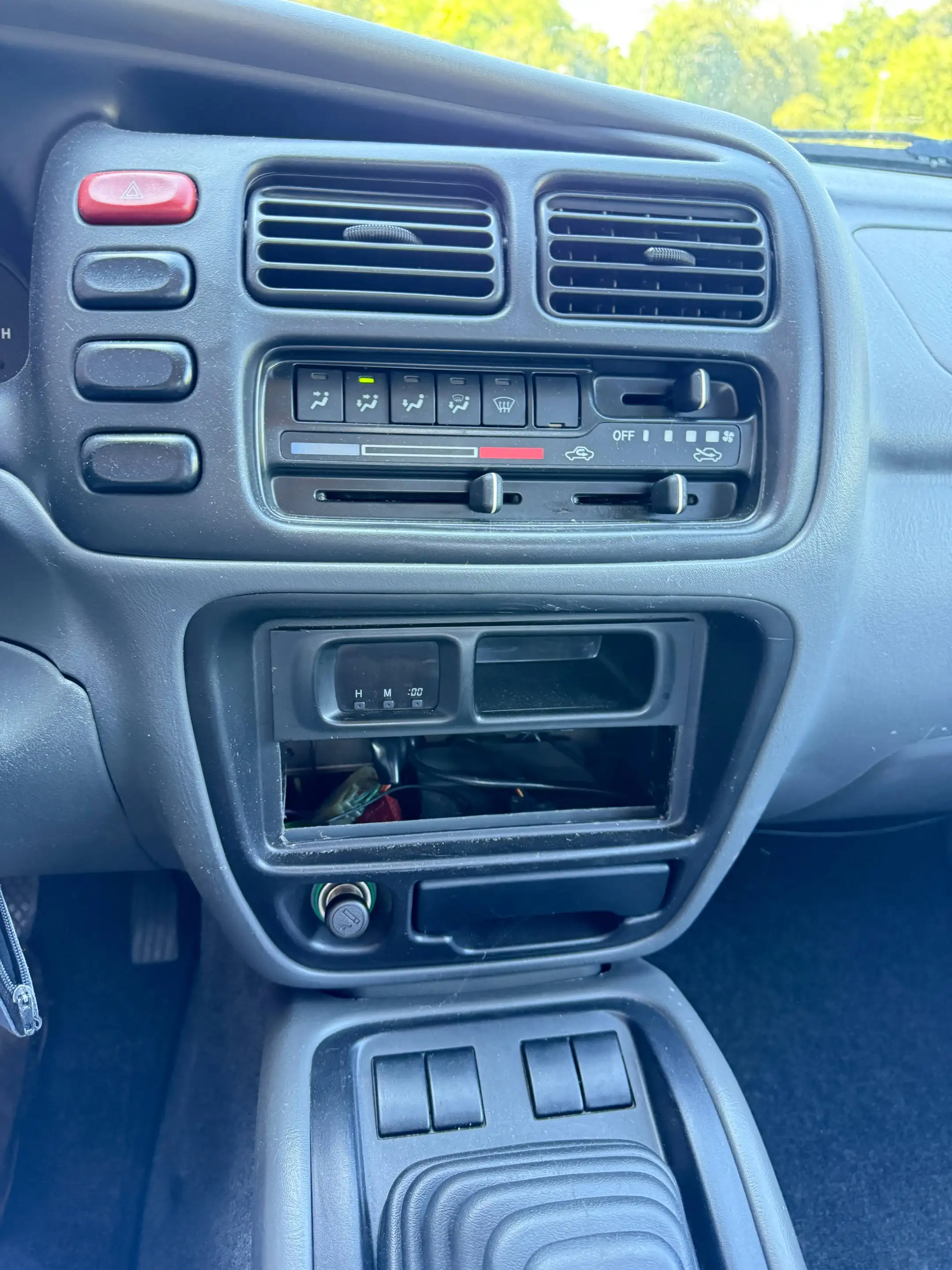 Suzuki Grand Vitara Grand Vitara Cabrio 2.0 — photo 11