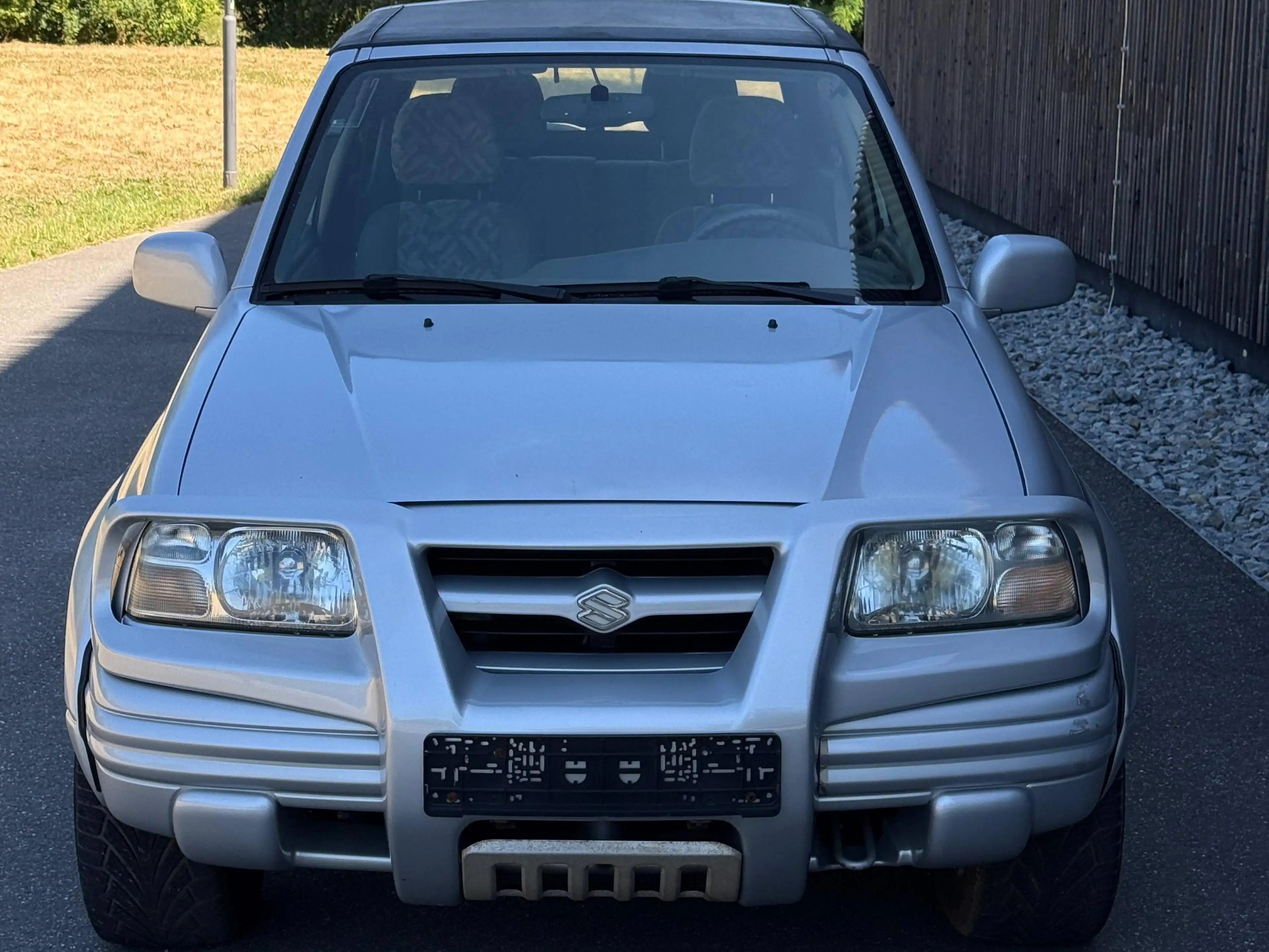 Suzuki Grand Vitara Grand Vitara Cabrio 2.0 — photo 3