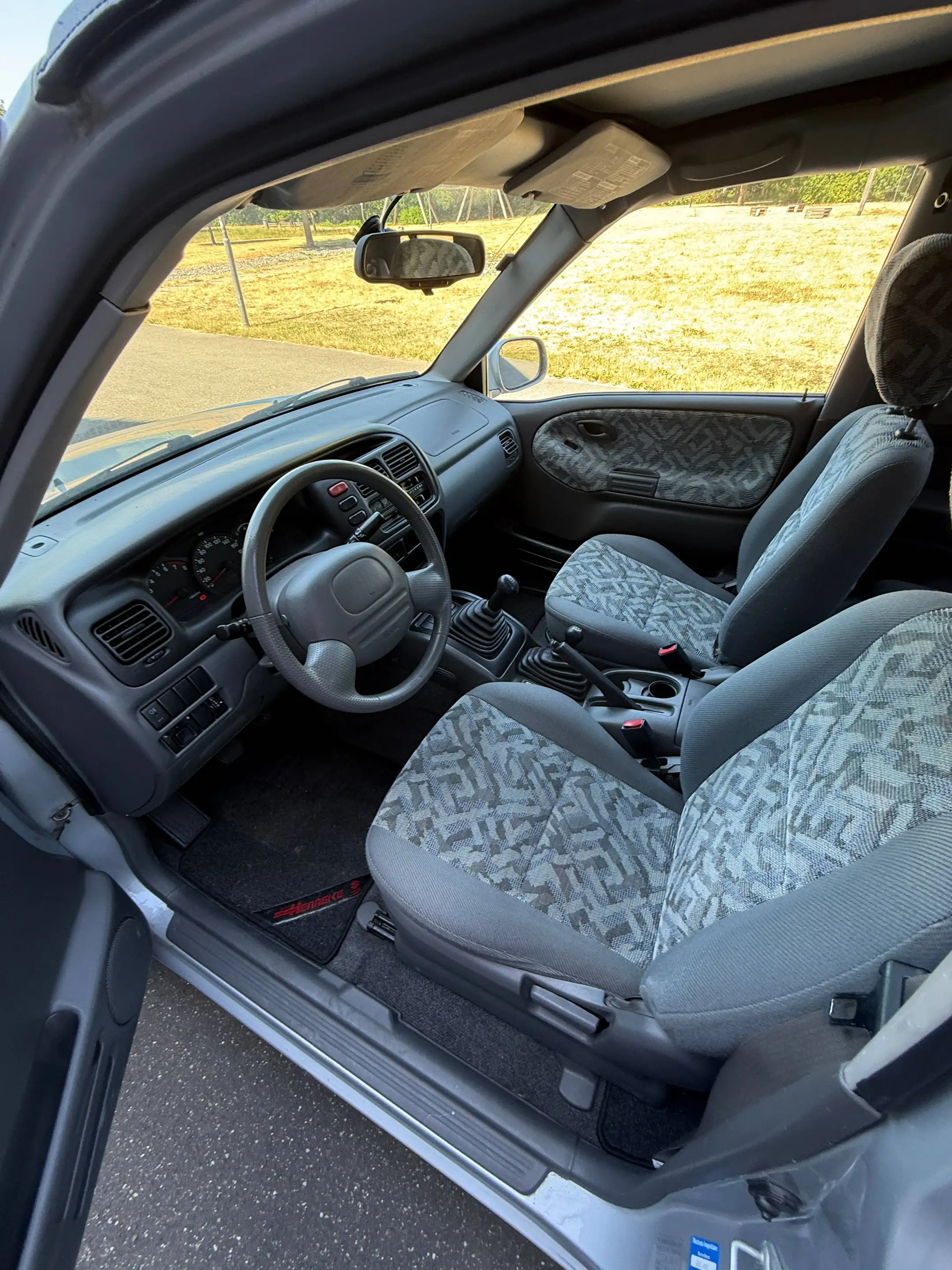 Suzuki Grand Vitara Grand Vitara Cabrio 2.0 — photo 5