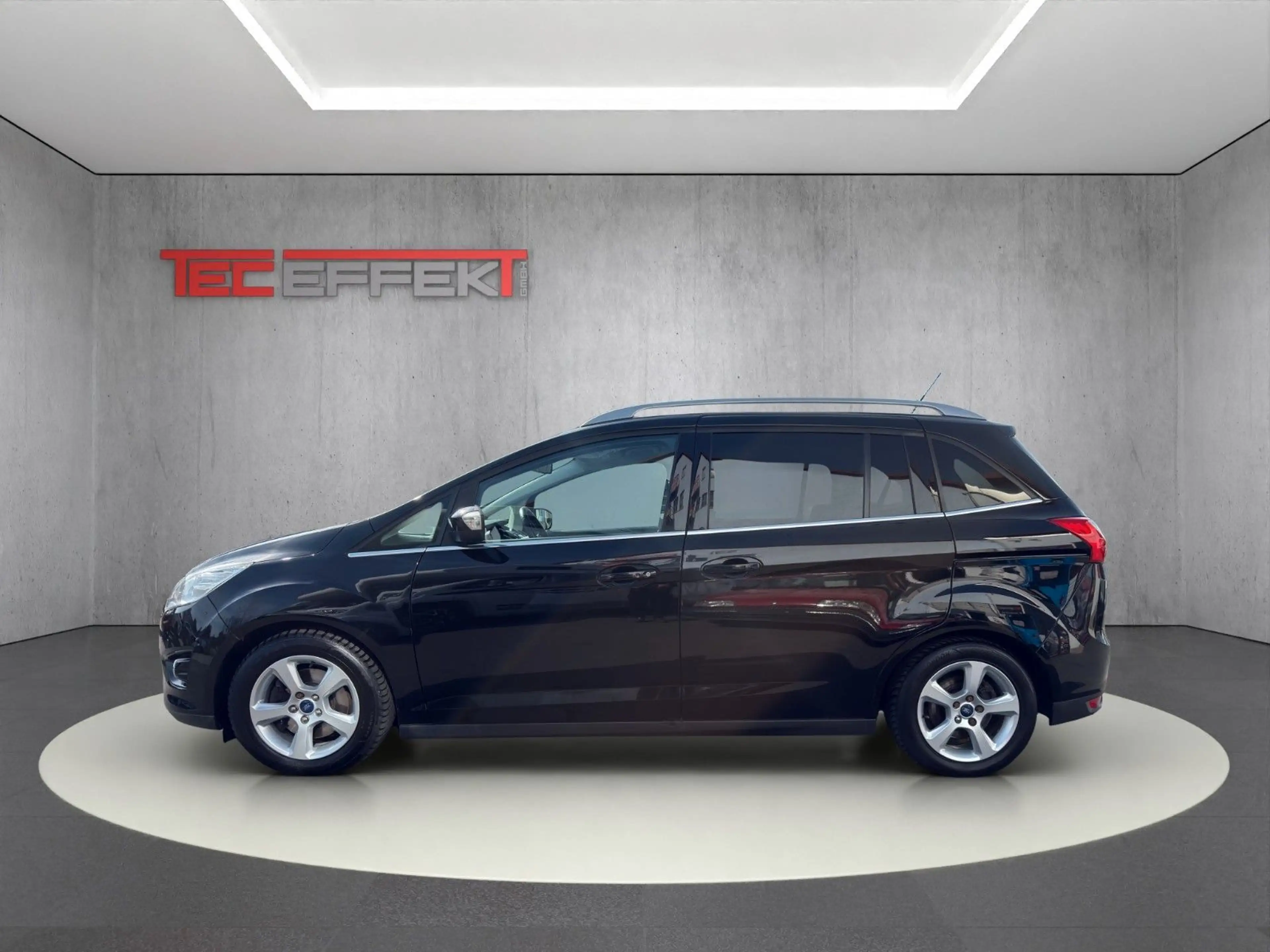 Ford Grand C-Max Grand C-MAX Titanium — photo 2