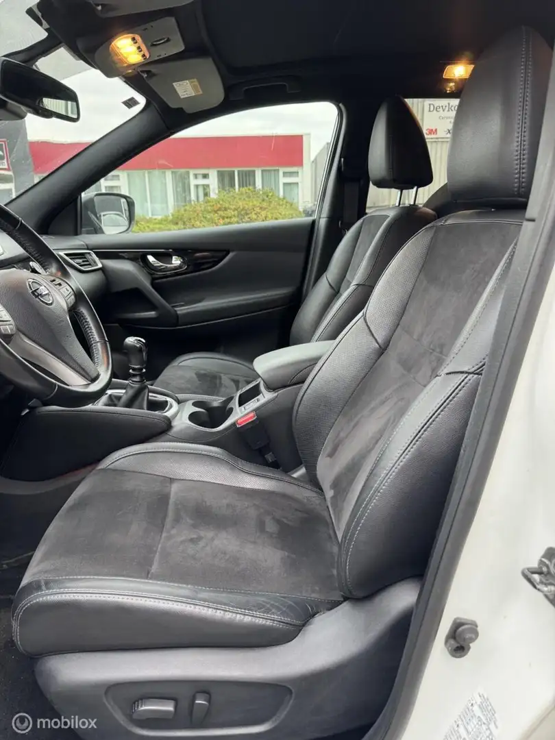 Nissan Qashqai 1.6 N-Connecta Business NAVI CAMERA TREKHAAK Wit - 2