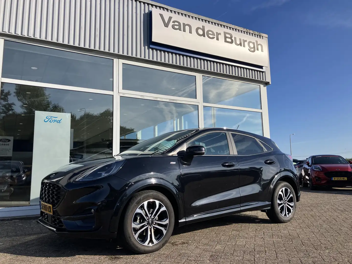 Ford Puma ST-Line 1.0 ECOboost Hybrid 125pk Zwart - 2