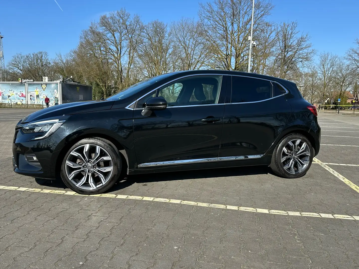 Renault Clio 1.0 TCe  leer/digi dash/carplay/6-versn/aut.airco Zwart - 2