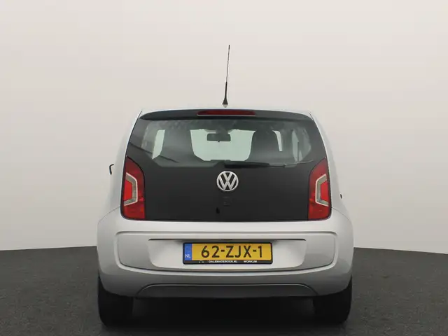 Volkswagen Up! view 4