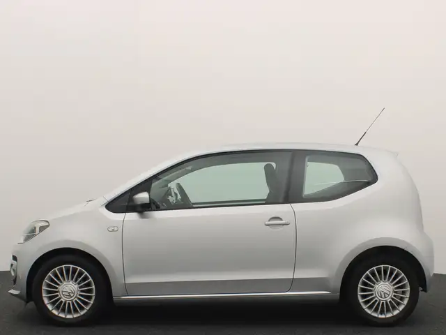 Volkswagen Up! view 2