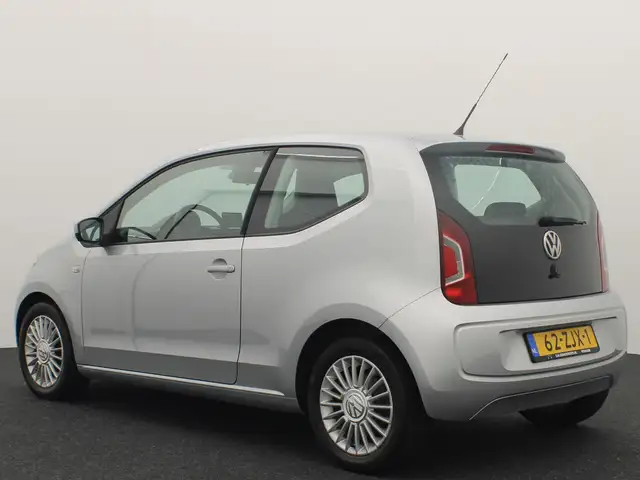 Volkswagen Up! view 3