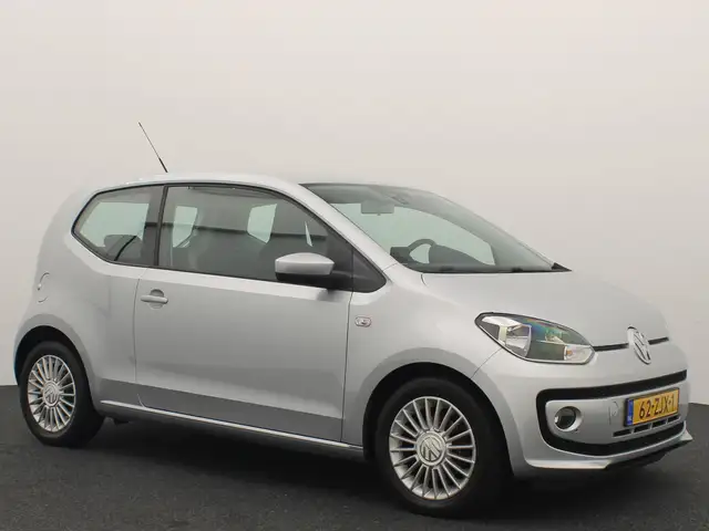 Volkswagen Up! view 13