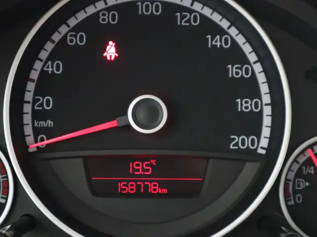 Volkswagen Up! view 25