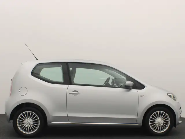 Volkswagen Up! view 12