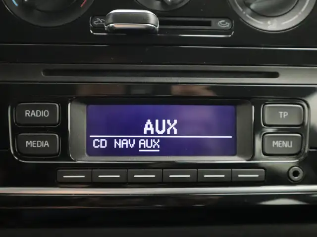 Volkswagen Up! view 23