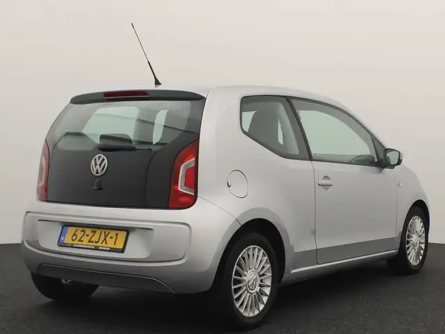 Volkswagen Up! view 11