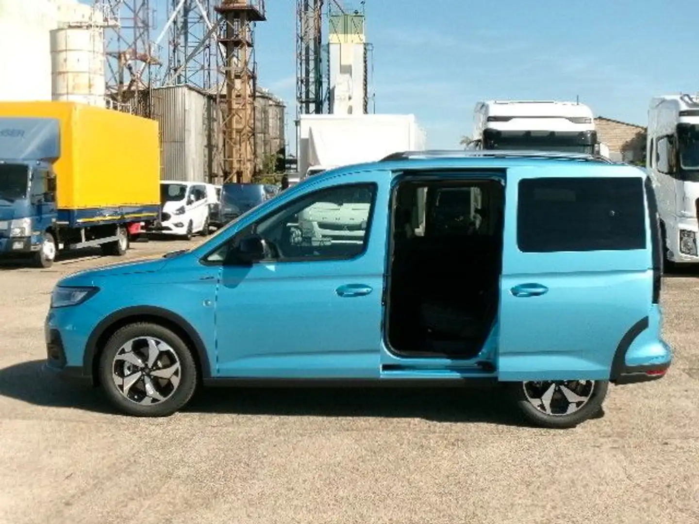 Ford Tourneo Connect L1 Active 90kW AT Stndhz AHK Blau - 2