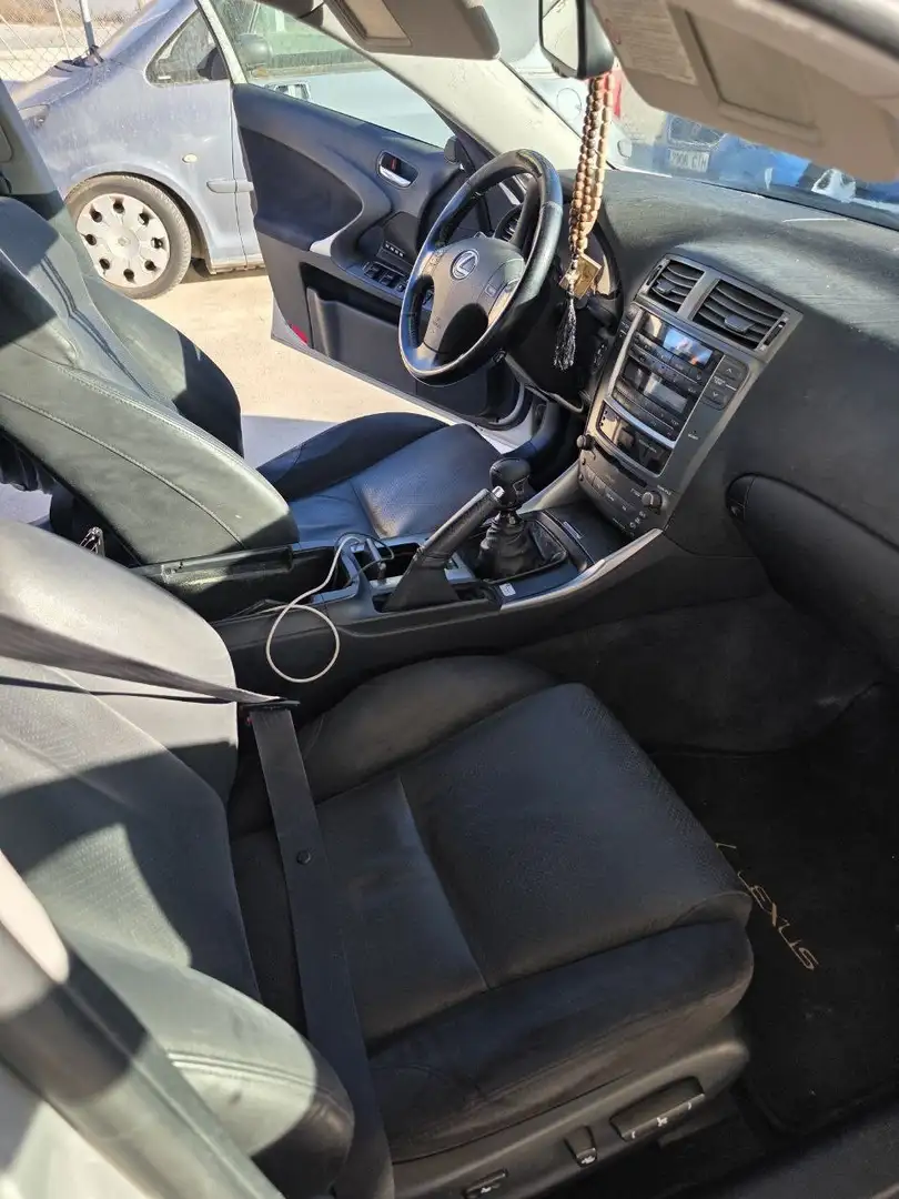 Lexus IS 220d DPNR Sport Line - 2