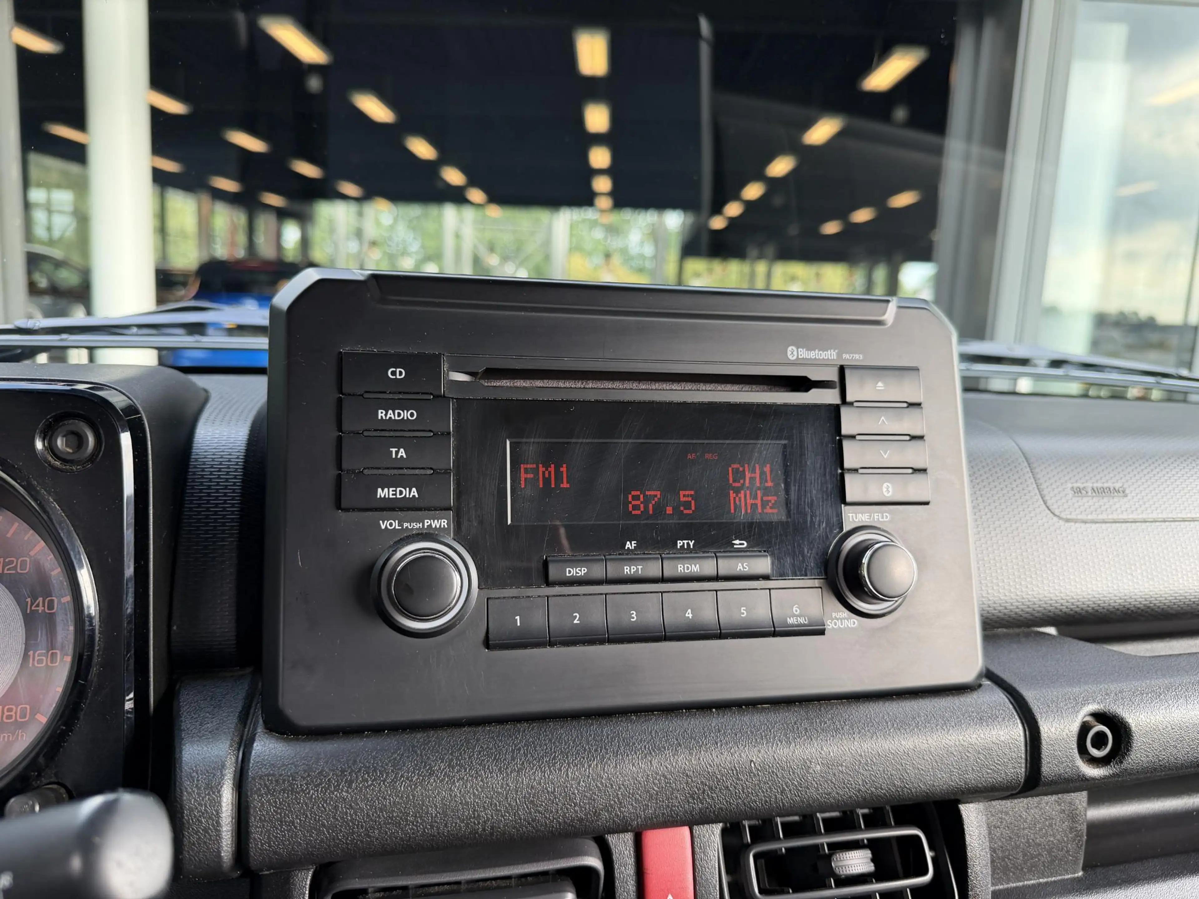 Suzuki Jimny 1.5 Comfort AllGrip 4-zits 102PK | Stoelverwarming — photo 9