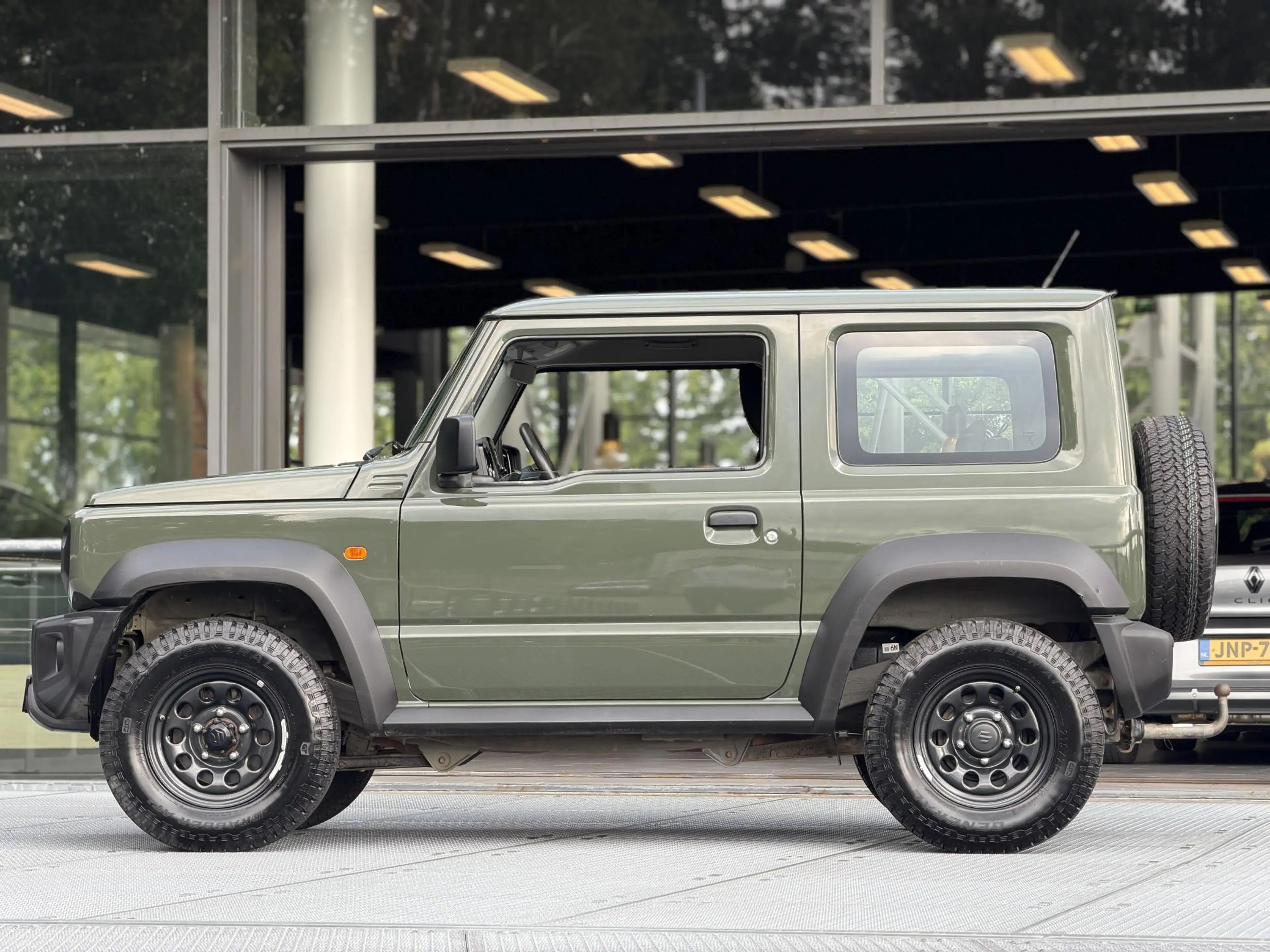 Suzuki Jimny 1.5 Comfort AllGrip 4-zits 102PK | Stoelverwarming — photo 14