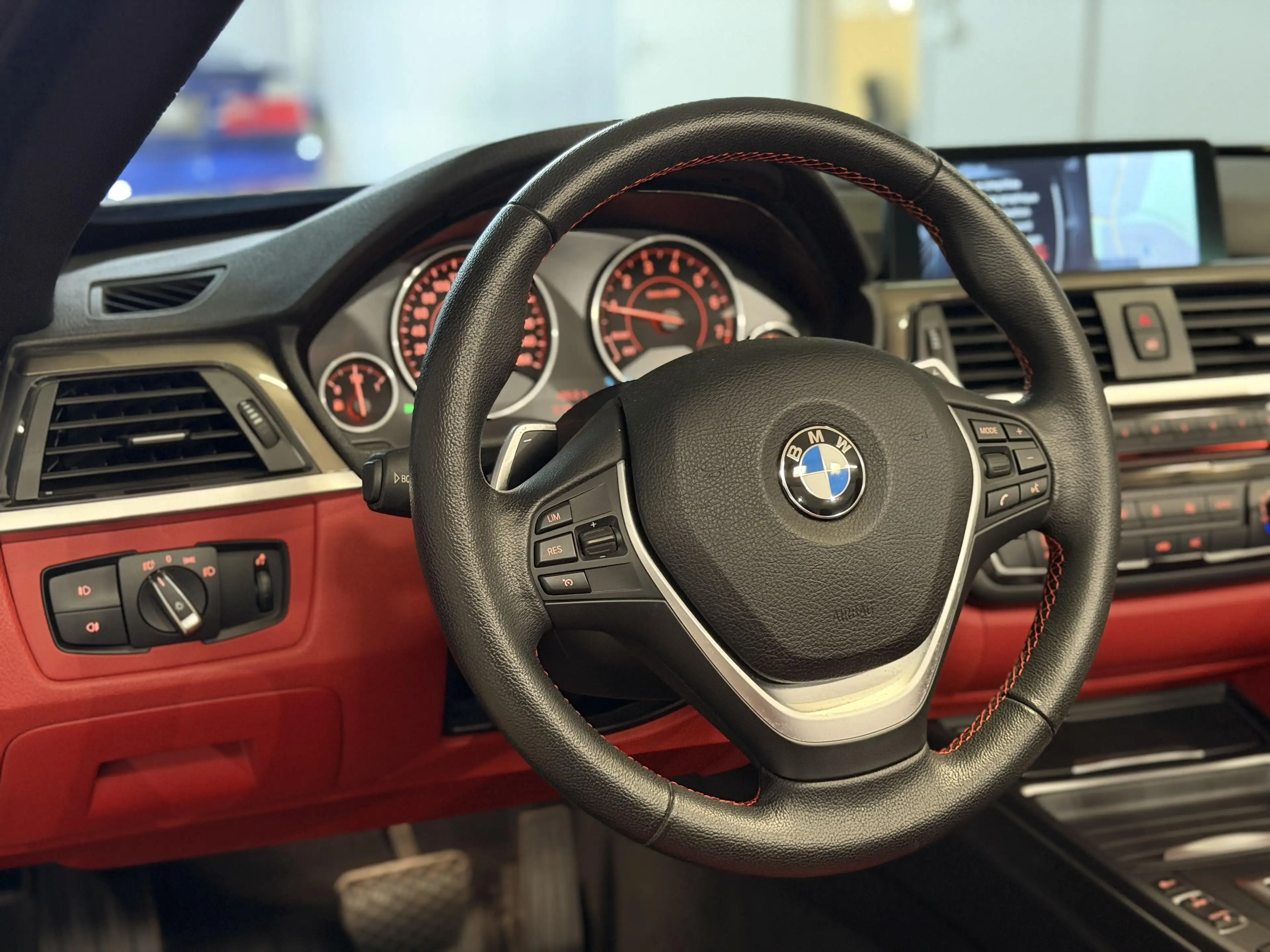 BMW 435 iA Cabrio Sportline — photo 10
