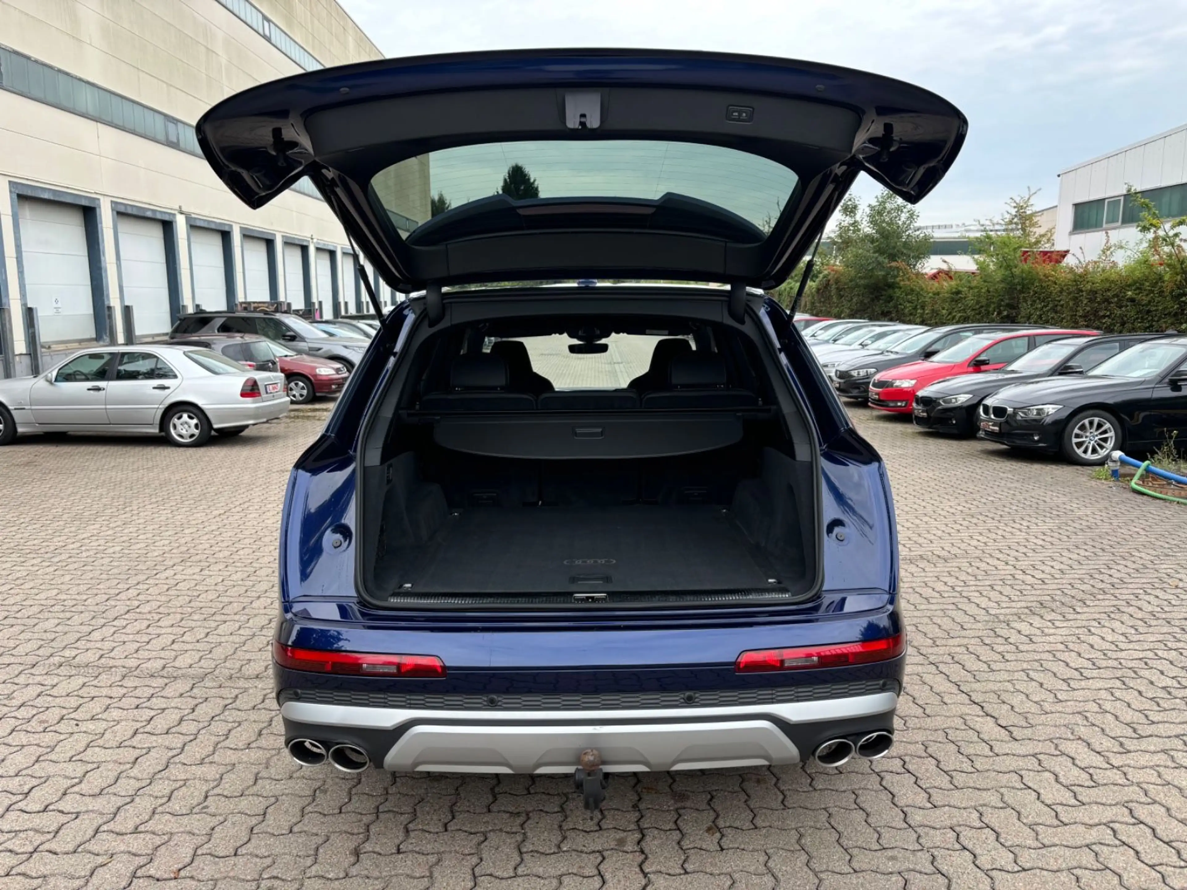 Audi SQ7 4.0 TFSI quattro Matrix B&O AHK — photo 9