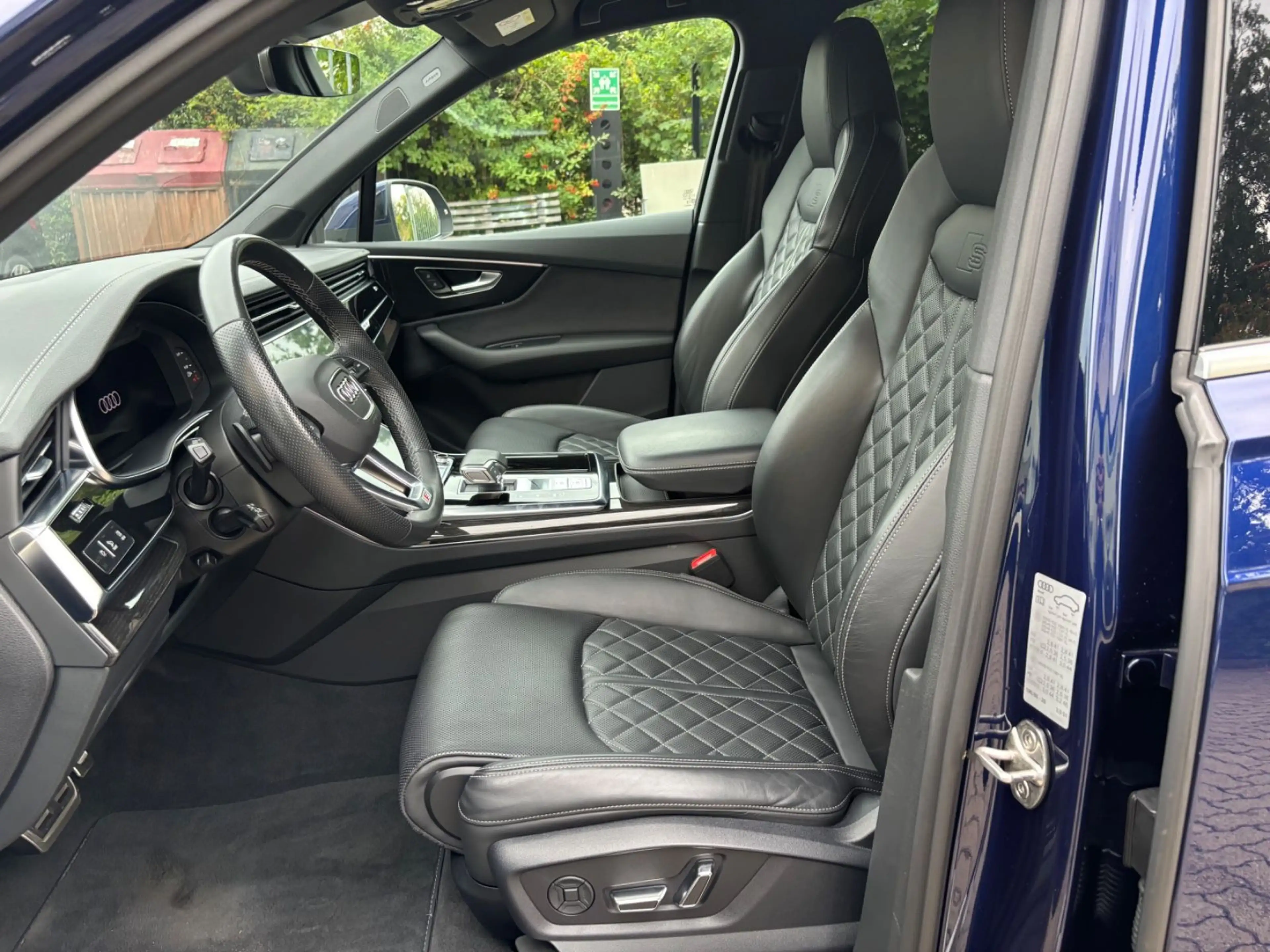 Audi SQ7 4.0 TFSI quattro Matrix B&O AHK — photo 13