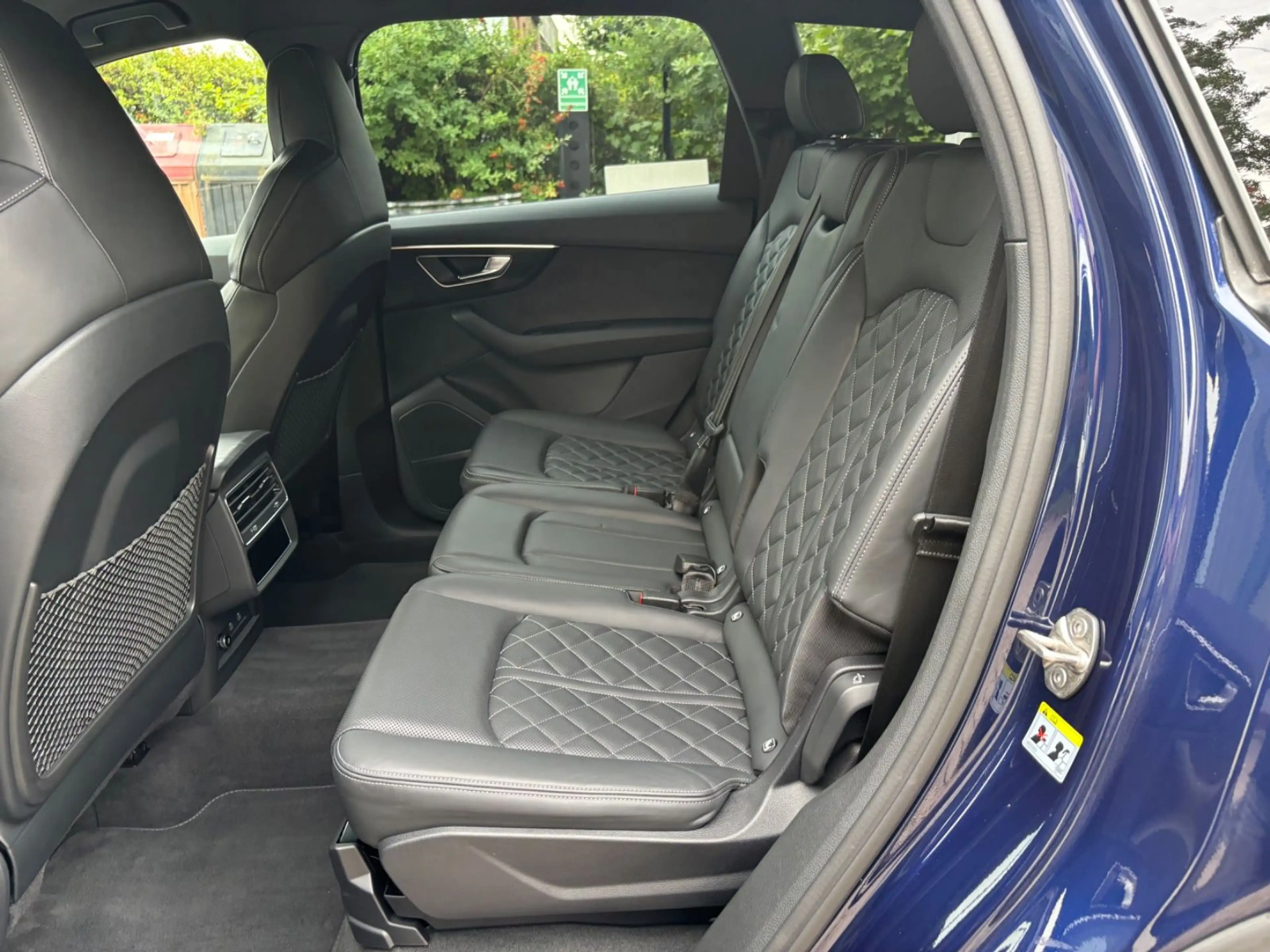 Audi SQ7 4.0 TFSI quattro Matrix B&O AHK — photo 11