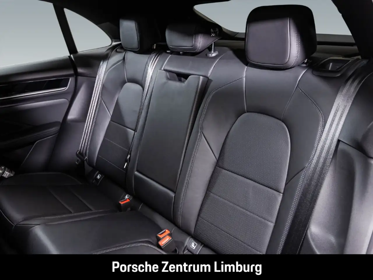 Porsche Macan 2026 — фото 11