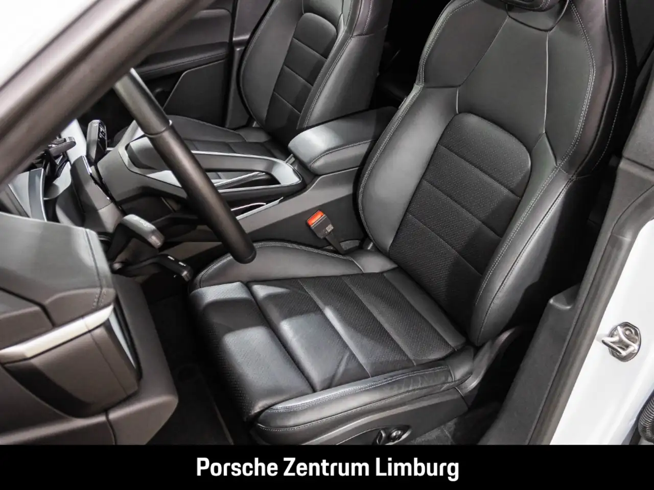 Porsche Macan 2026 — фото 10