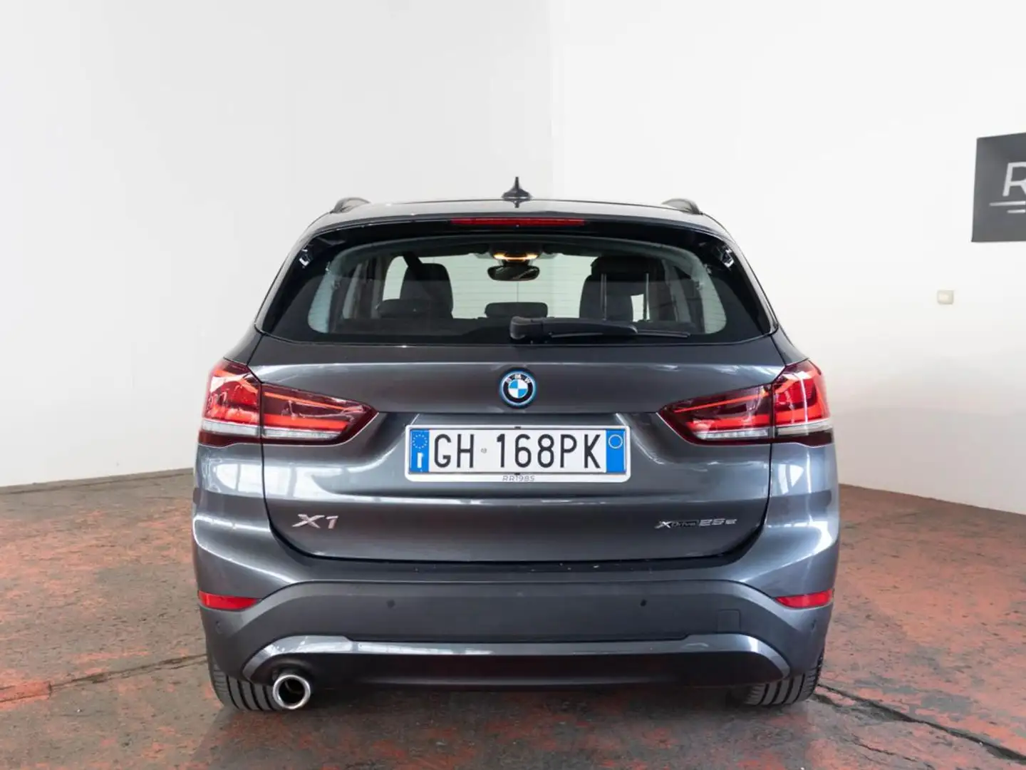 BMW X1 X-Drive 25e Business Advantage 220 cv Gris - 2