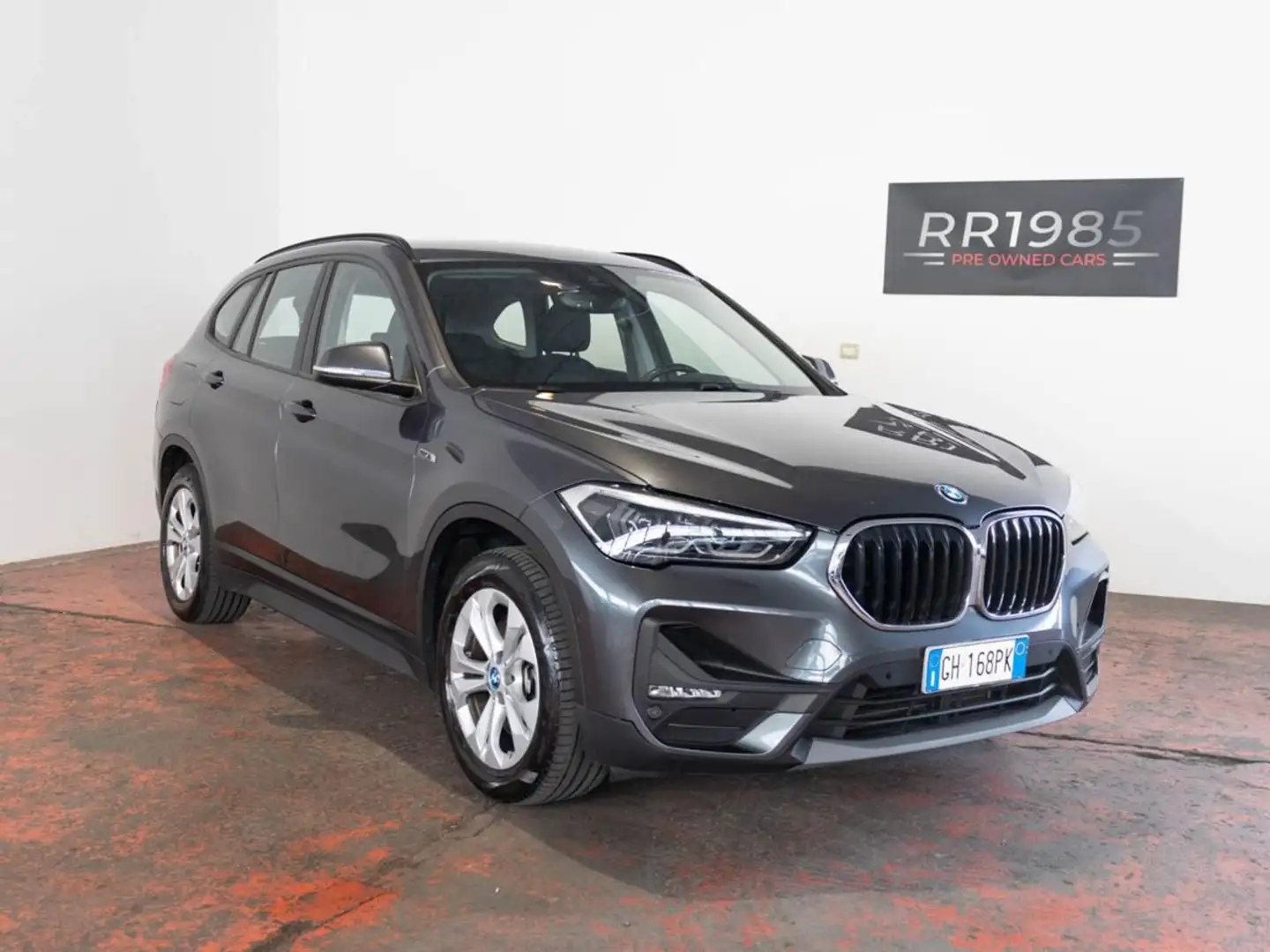 BMW X1 X-Drive 25e Business Advantage 220 cv Gris - 1