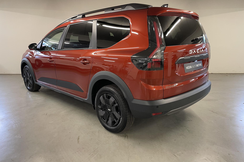 Dacia Jogger 1.0 TCe 110 expression 7p. | Pack Comfort | — photo 2
