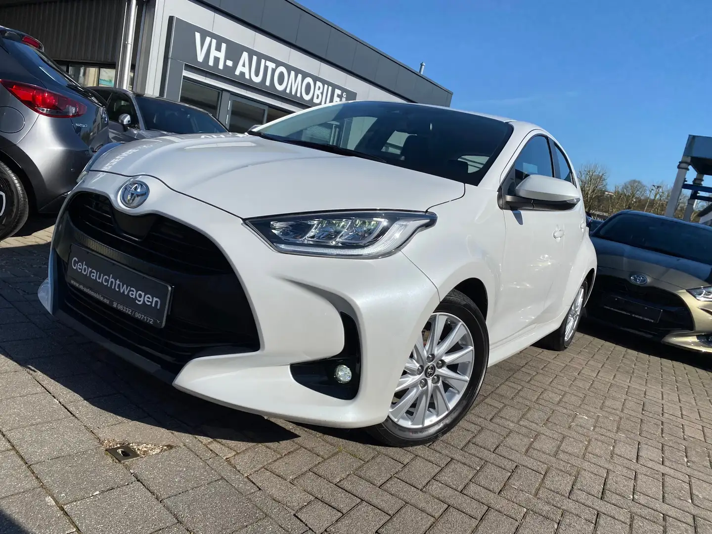 Toyota Yaris 1.5 A-GRA*APPLE&ANDROID*Klimaat*KAMERA*LED HSW*Shz Blanc - 1