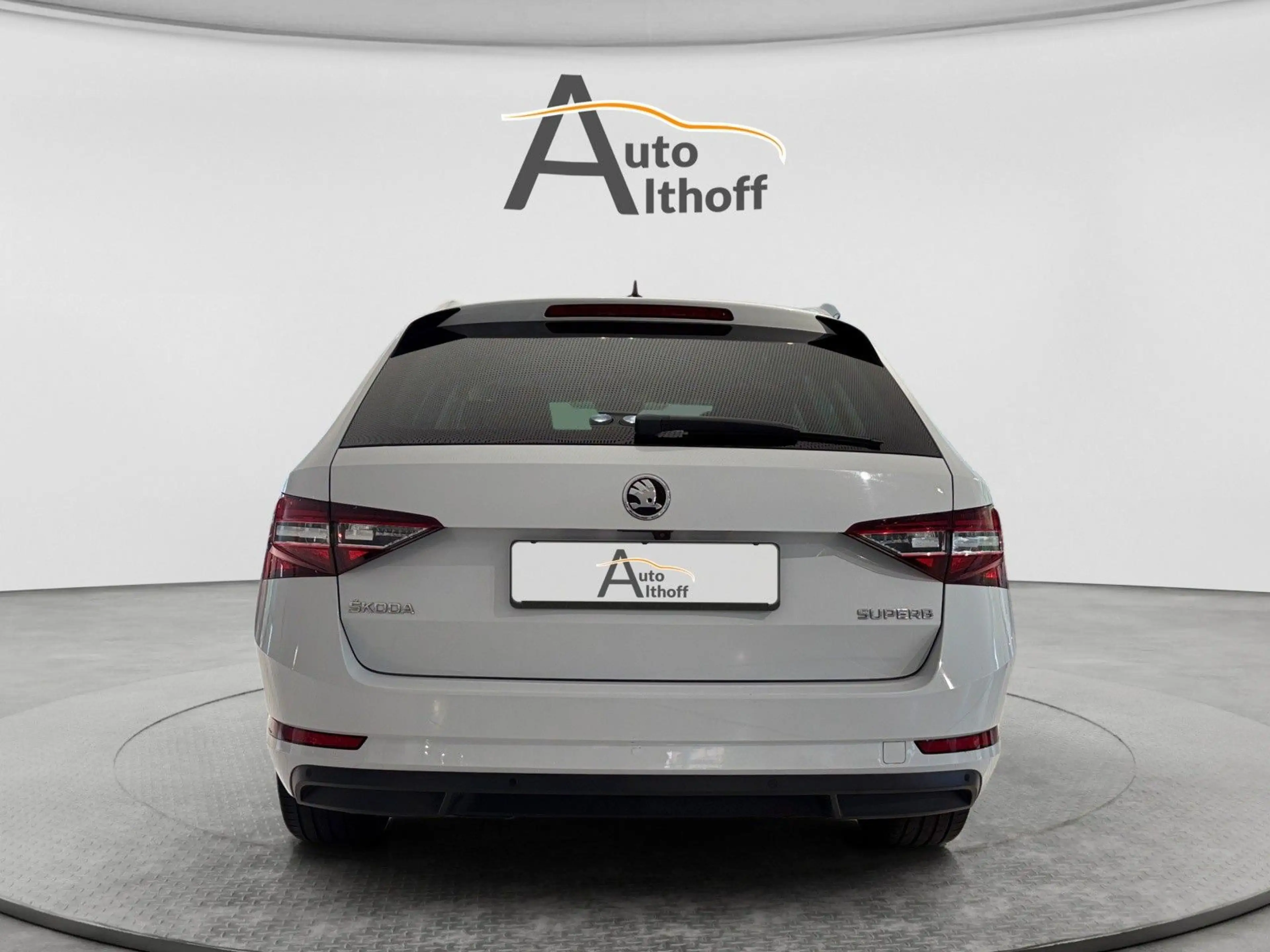 Skoda Superb 2.0TDI DSG AHK APP ACC KAM CANTON KESSY — photo 5