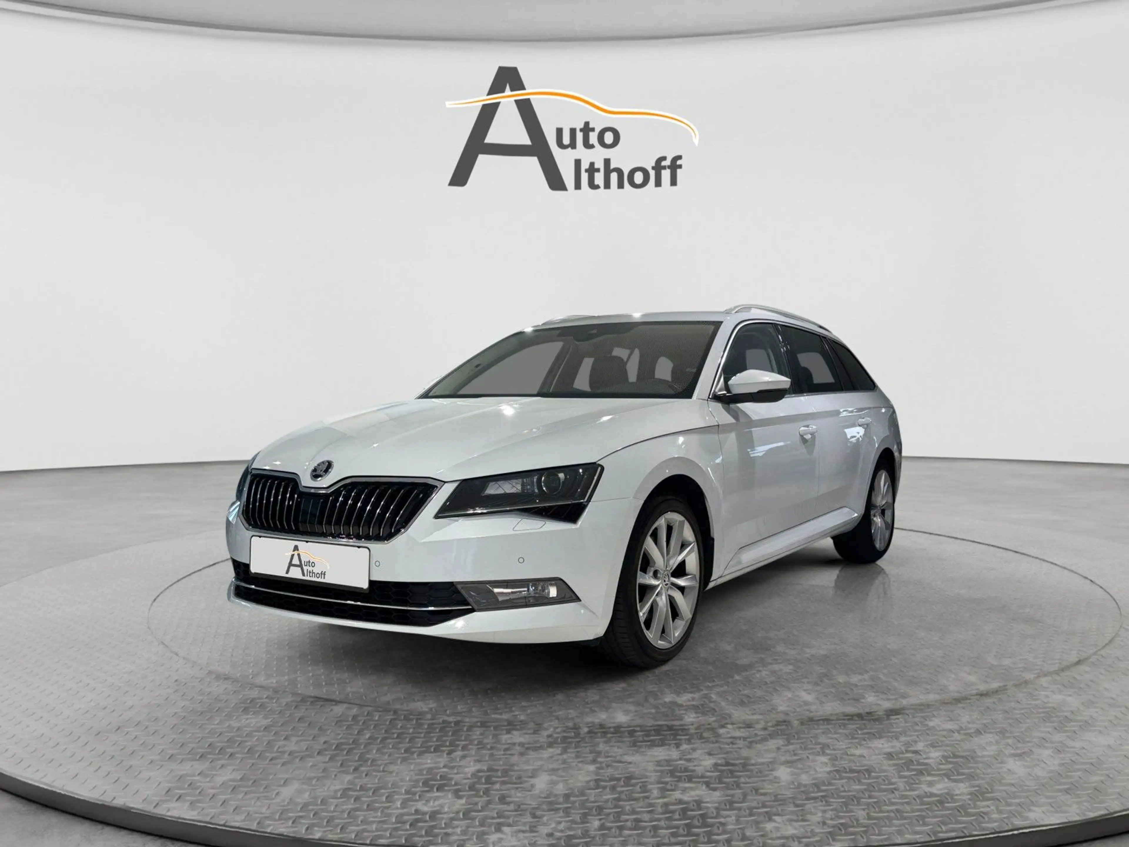 Skoda Superb 2.0TDI DSG AHK APP ACC KAM CANTON KESSY — photo 3