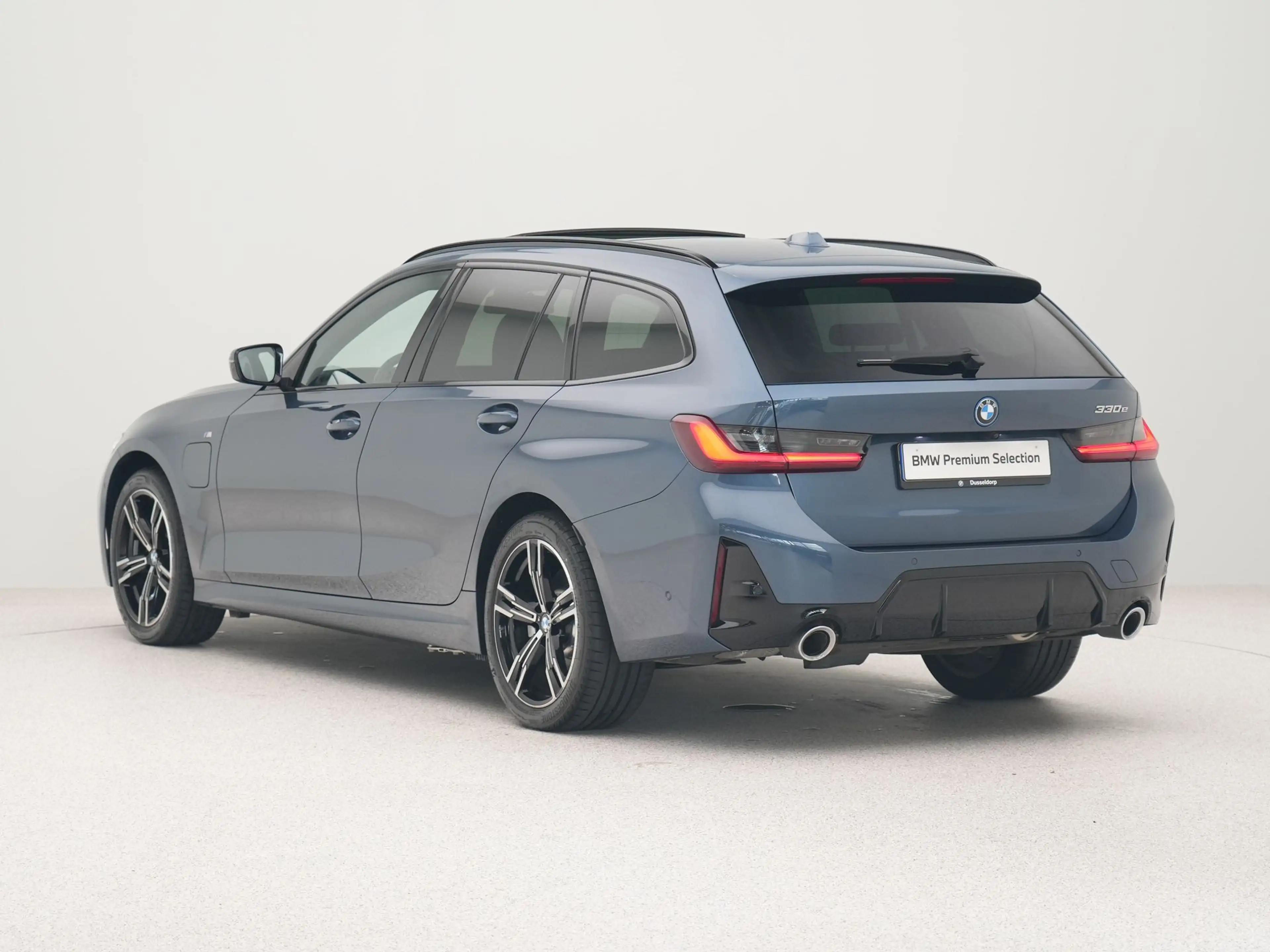 BMW 330 3 Serie Touring 330e M-Sport | Trekhaak | Panorama — photo 11