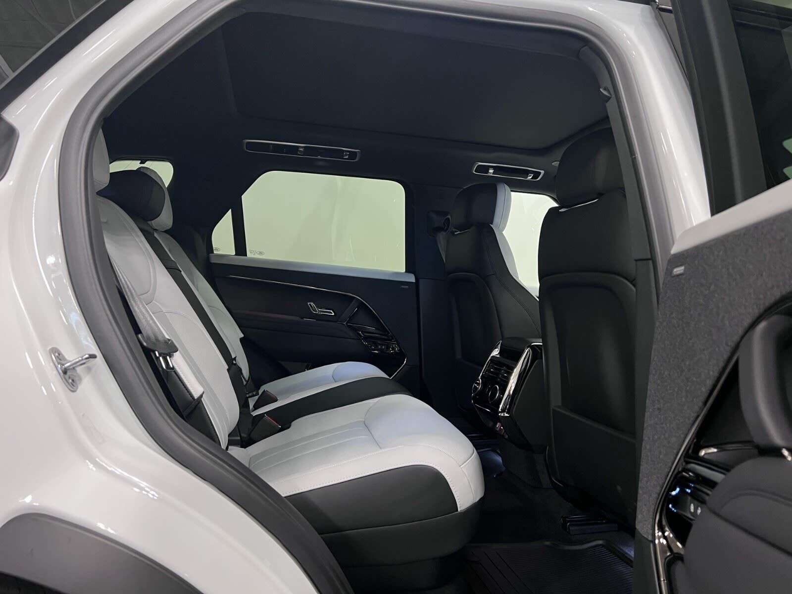 2026 Land Rover Range Rover Sport P400 DYNAMIC HSE thumb 24