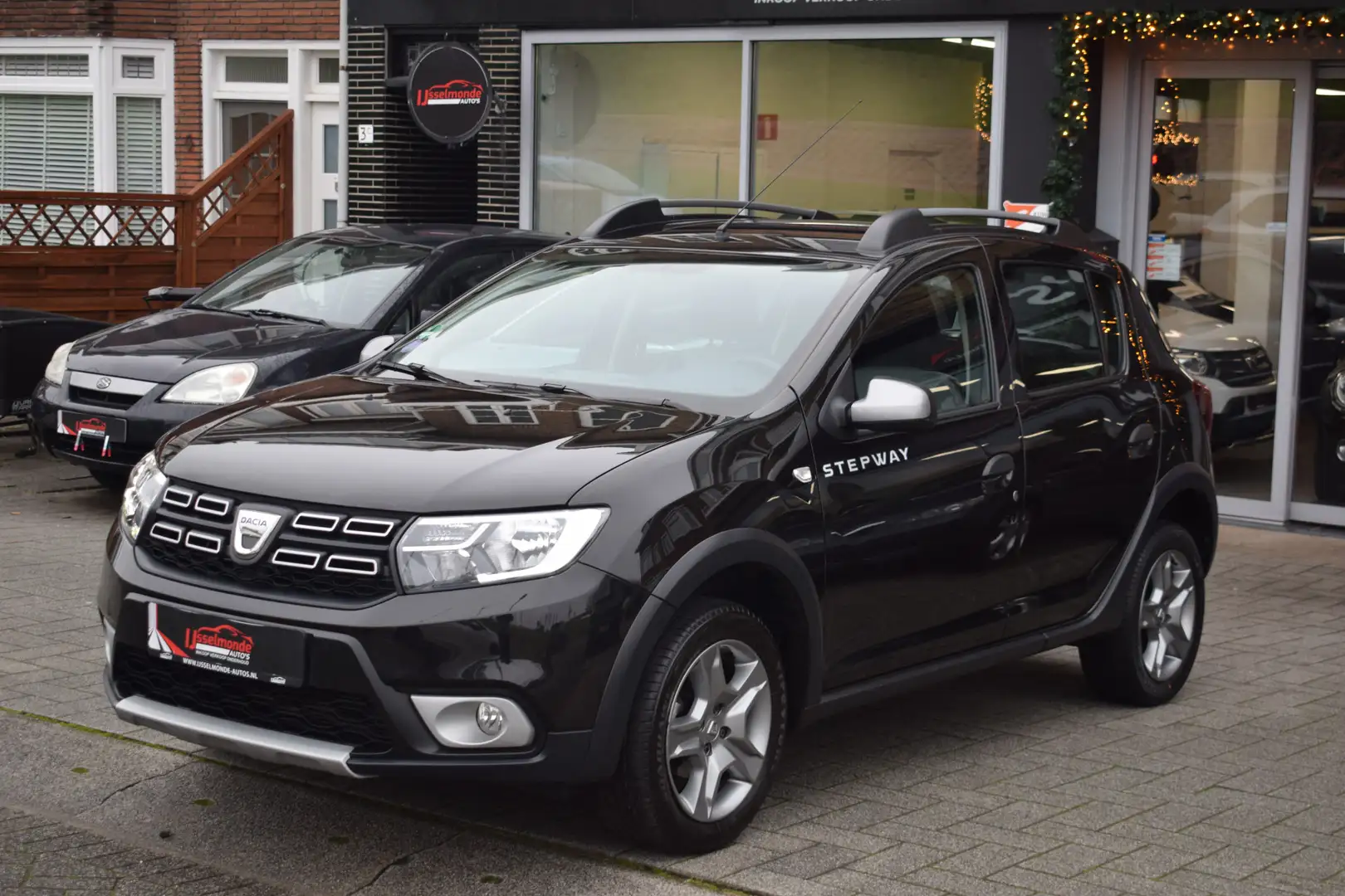 Dacia Sandero 0.9 TCe SL Stepway Navigatie Cruise PDC Airco Zwart - 2