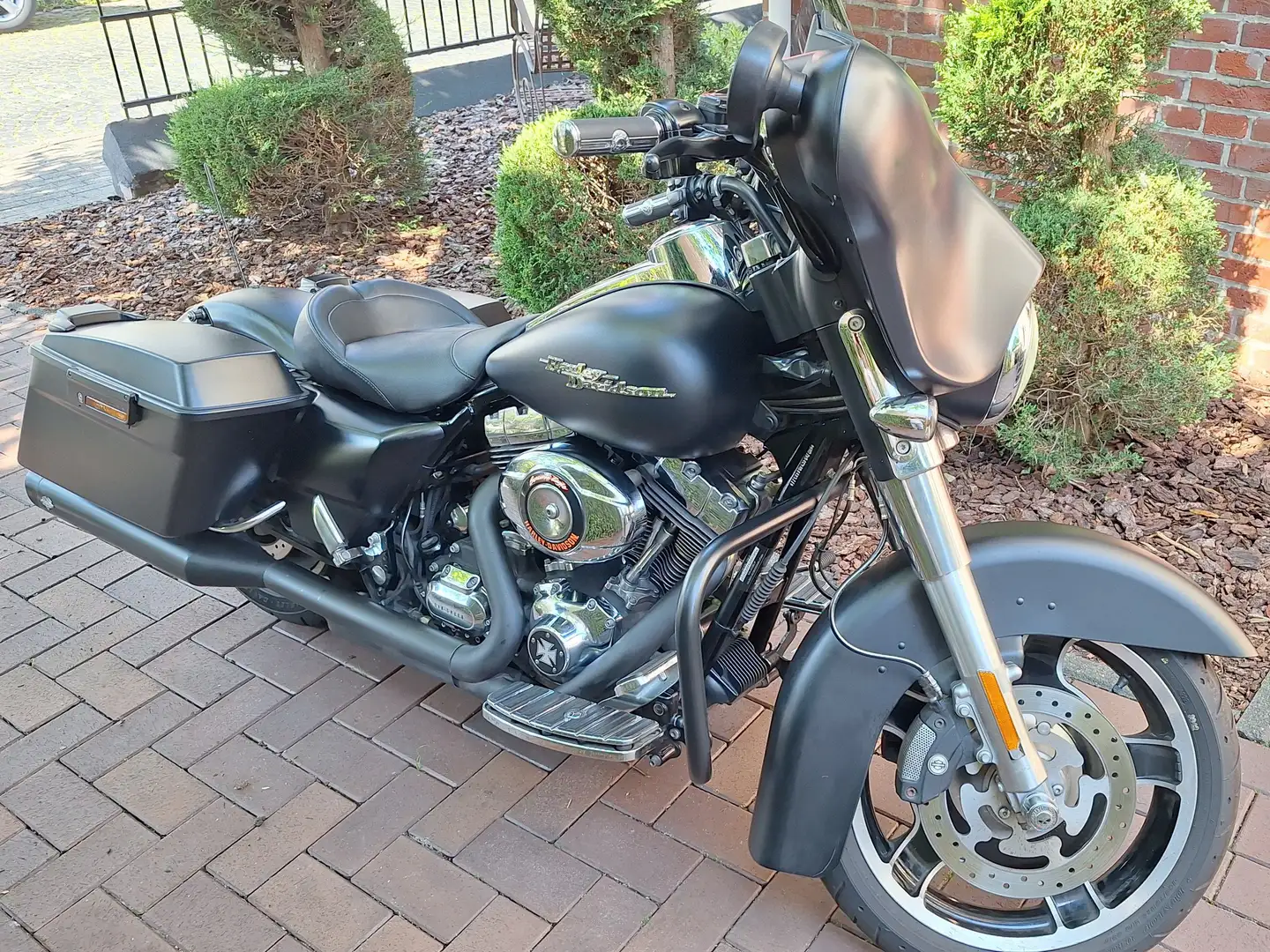 Harley-Davidson Street Glide FLHX Noir - 2