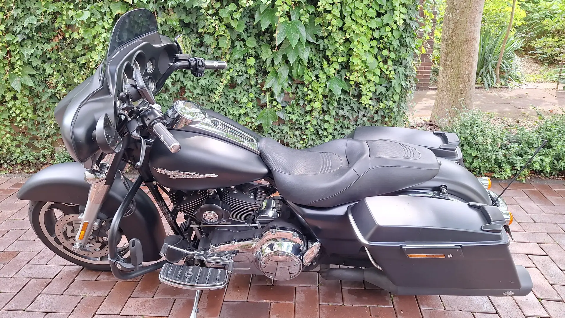 Harley-Davidson Street Glide FLHX Чорний - 1