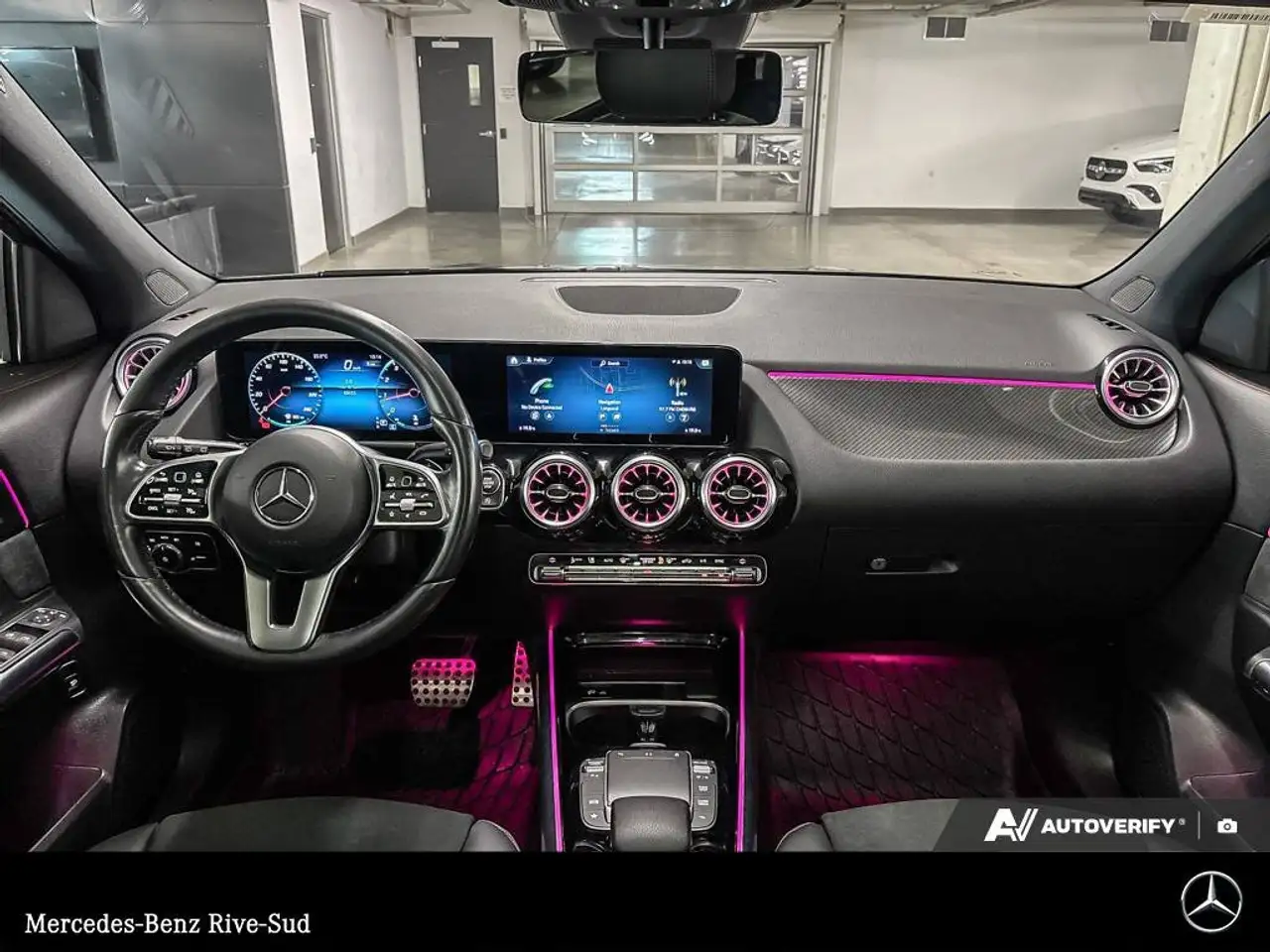 Mercedes-Benz GLA снимка Mercedes-Benz GLA
