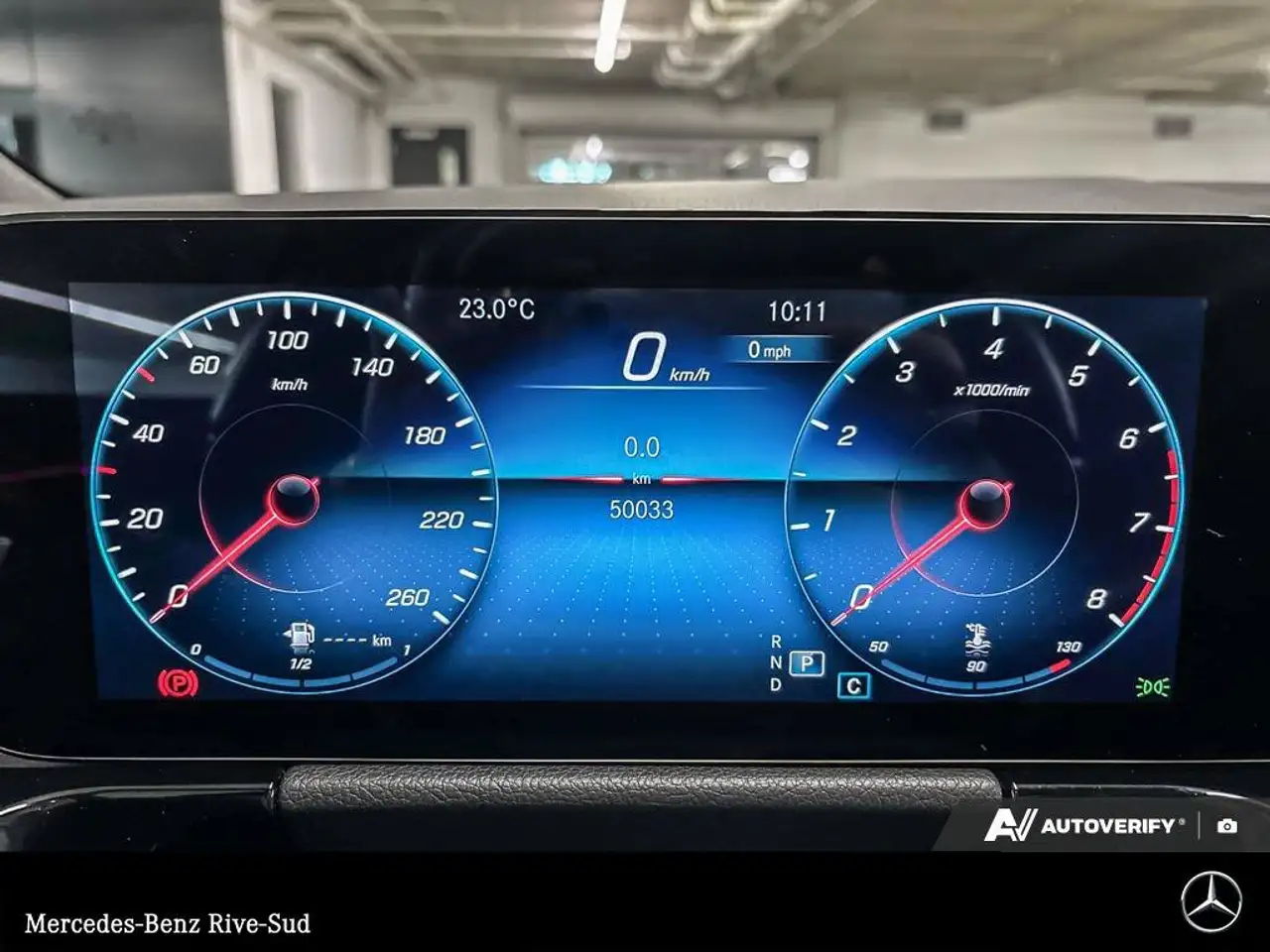 Mercedes-Benz GLA снимка Mercedes-Benz GLA
