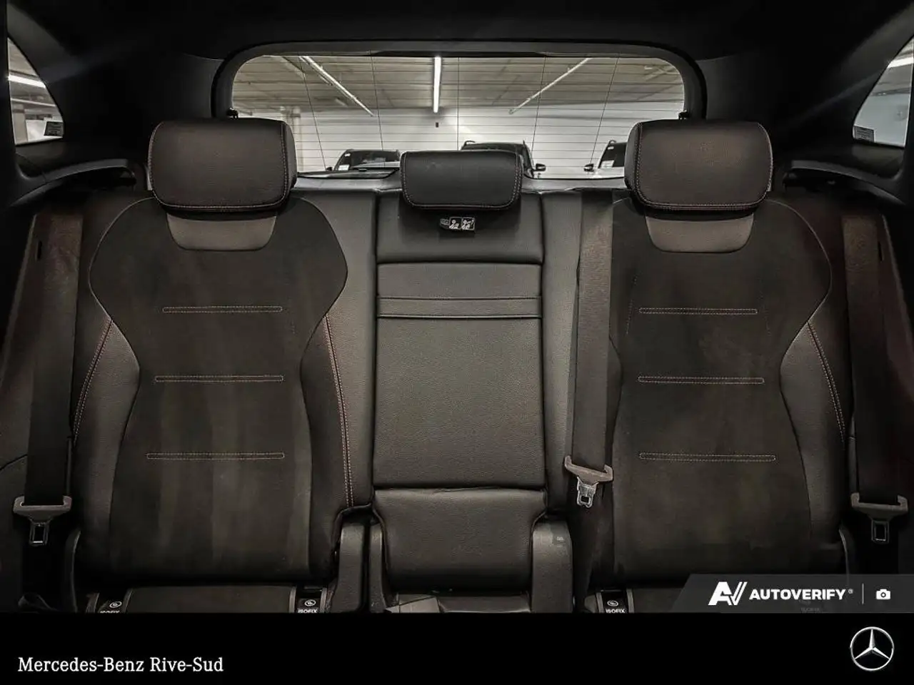 Mercedes-Benz GLA снимка Mercedes-Benz GLA